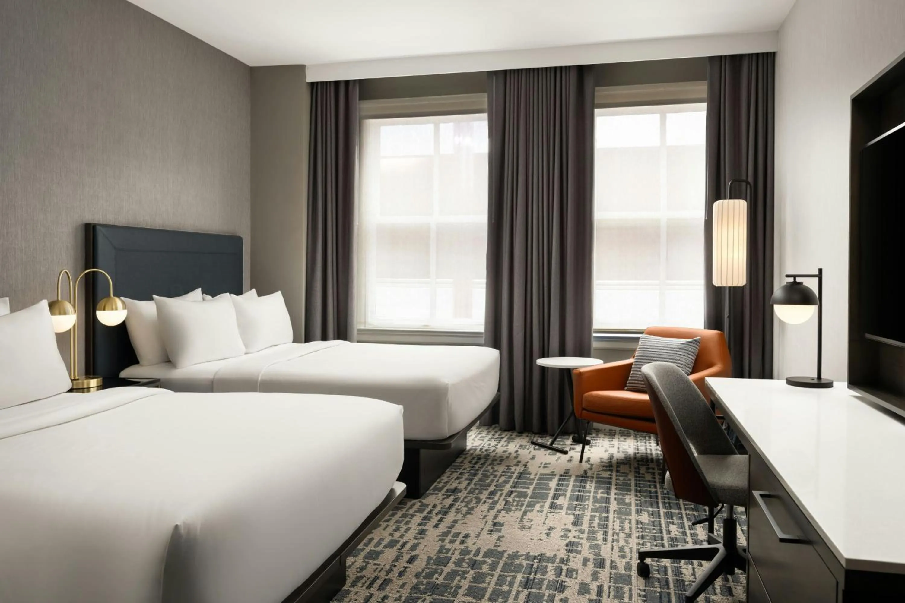 Photo of the whole room, Bed in Courtyard by Marriott Philadelphia Downtown