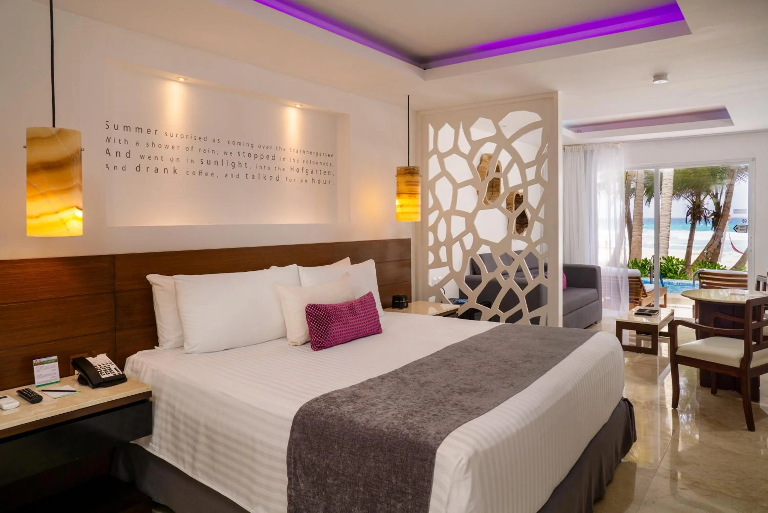 Bed in Flamingo Cancun All Inclusive