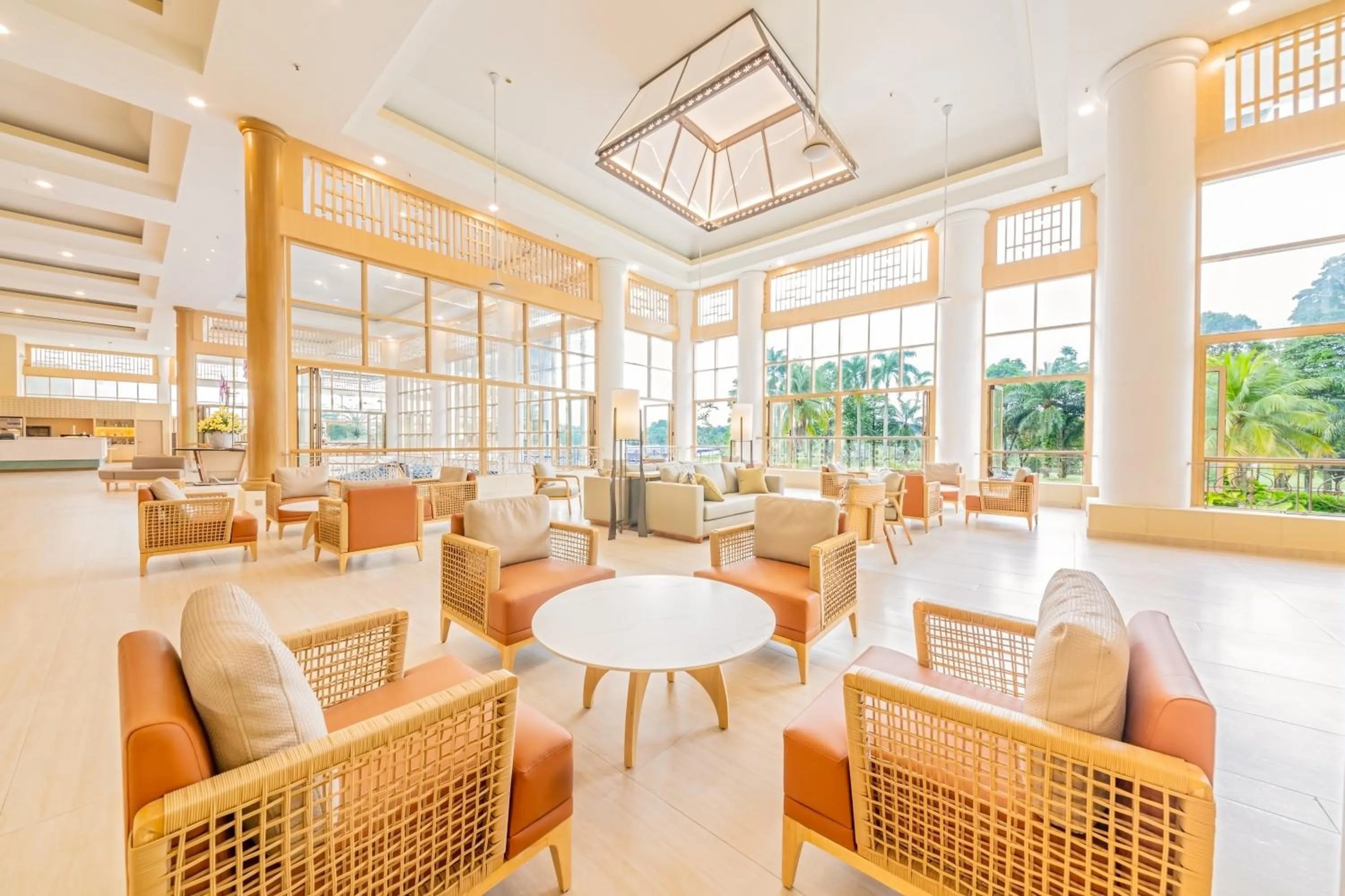 Seating area in Glenmarie Hotel and Golf Resort