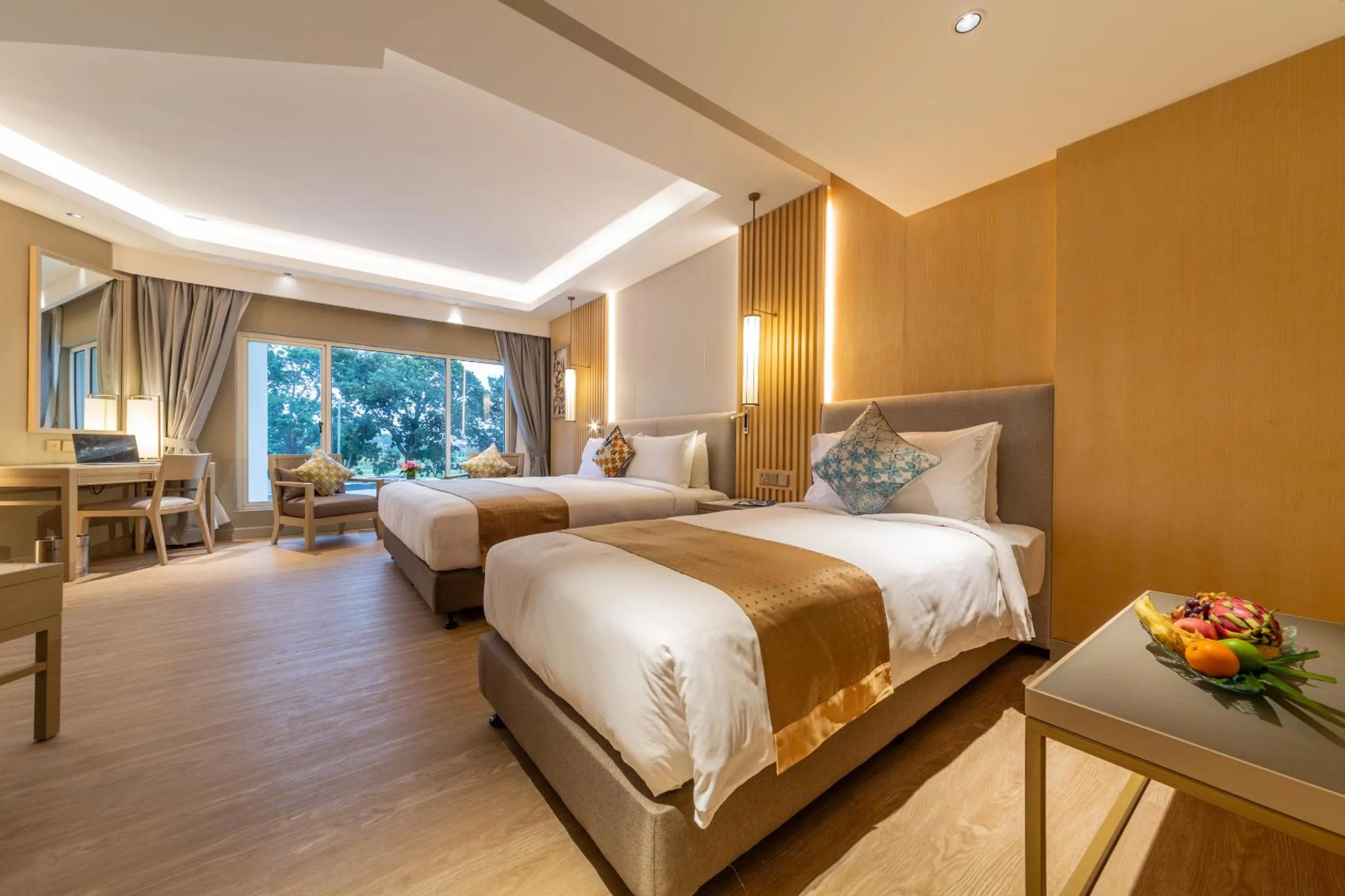 Bed in Glenmarie Hotel and Golf Resort