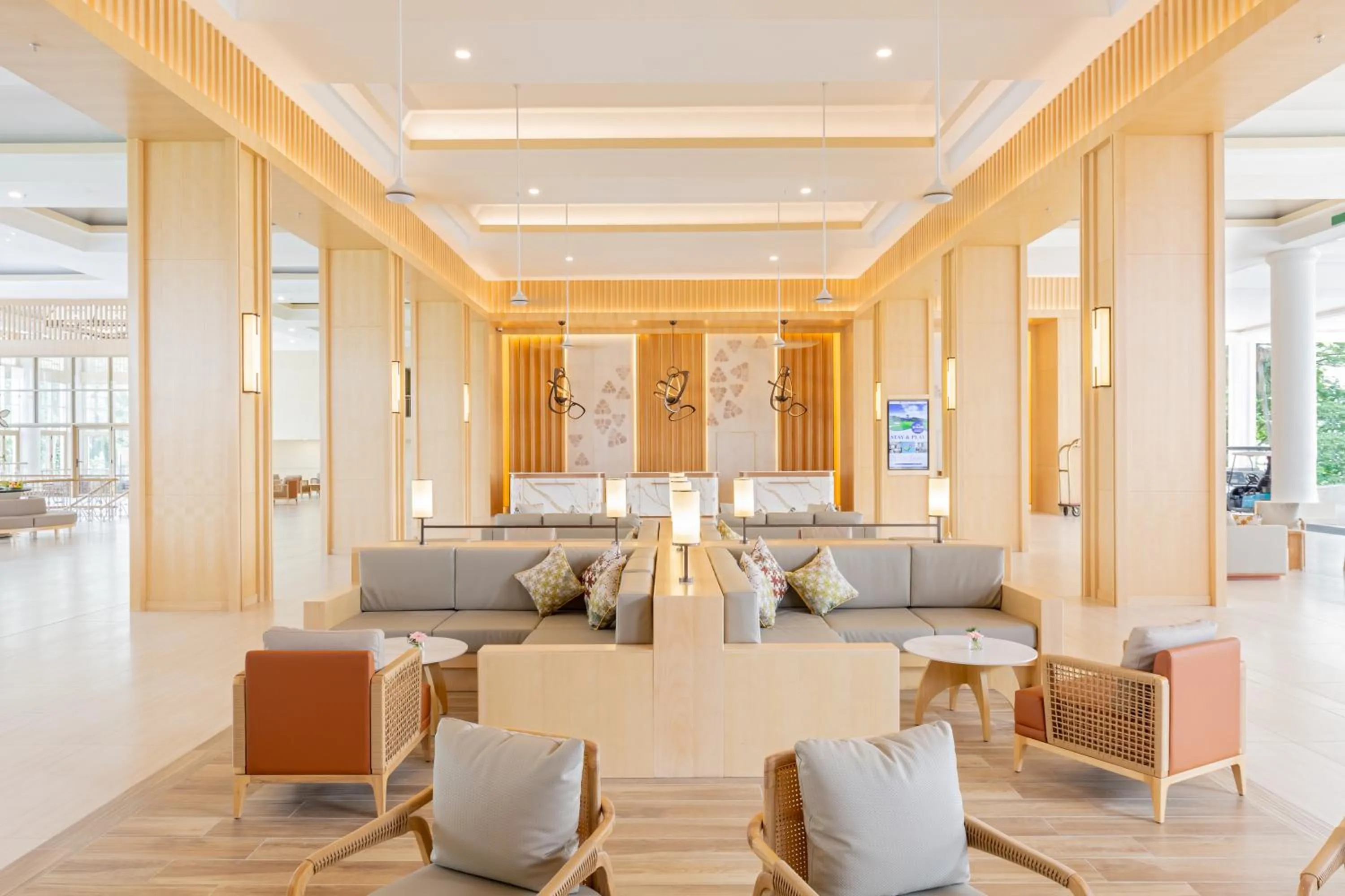 Restaurant/places to eat in Glenmarie Hotel and Golf Resort