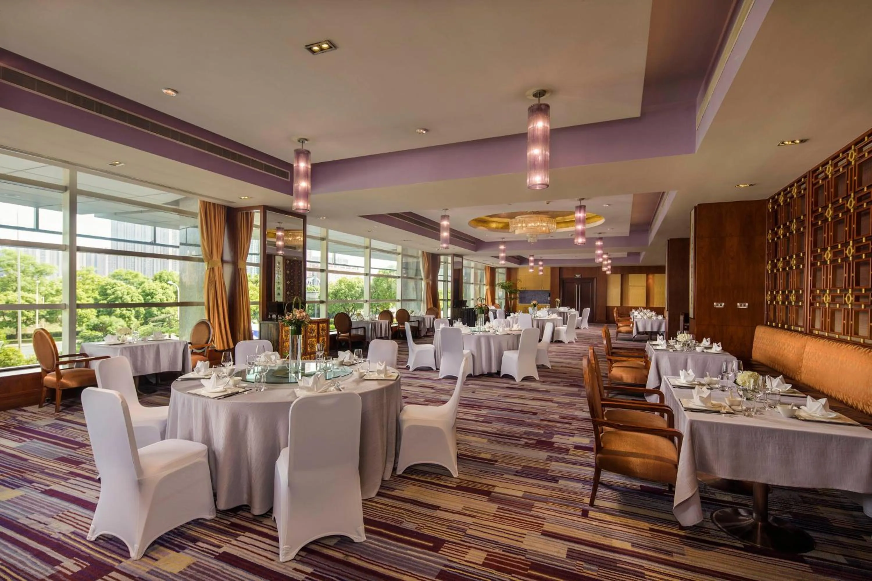 Restaurant/places to eat in Crowne Plaza Wuxi City Center