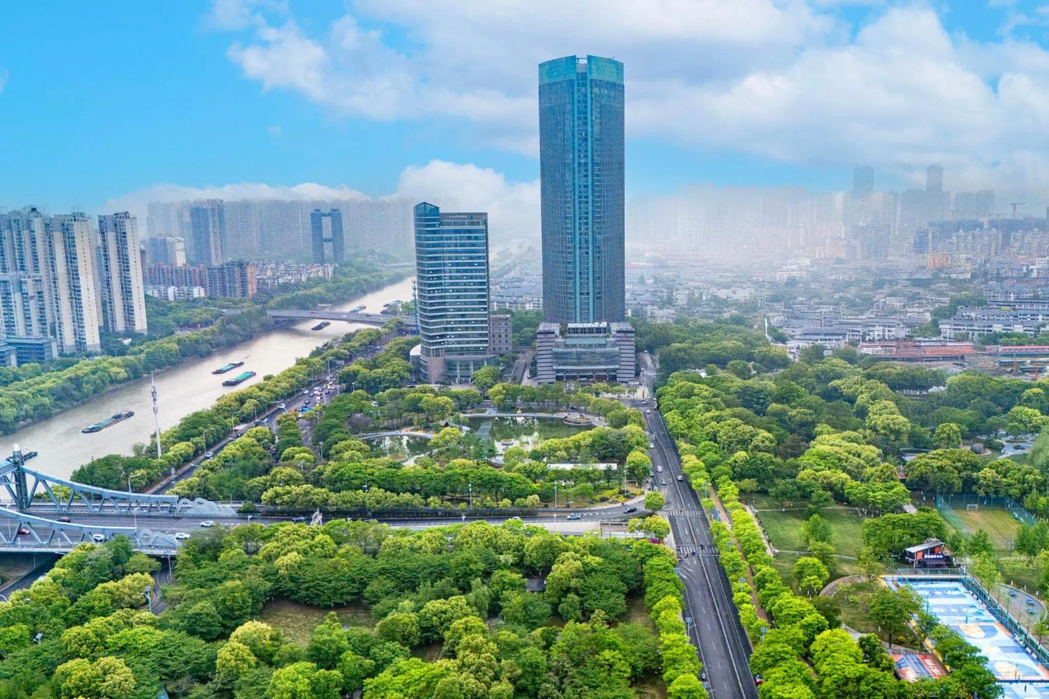 Property building in Crowne Plaza Wuxi City Center