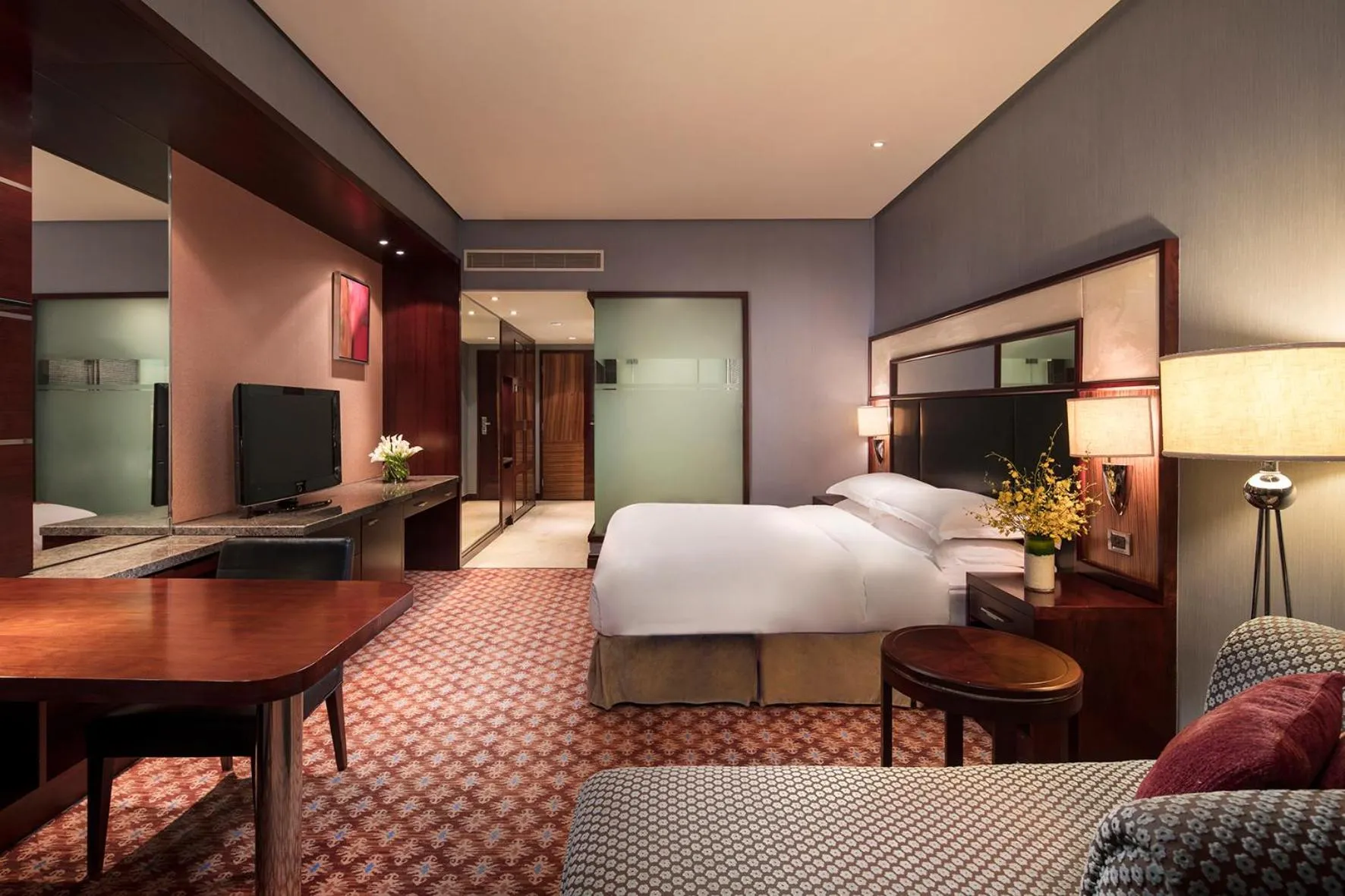 Property building, Bed in Crowne Plaza Wuxi City Center
