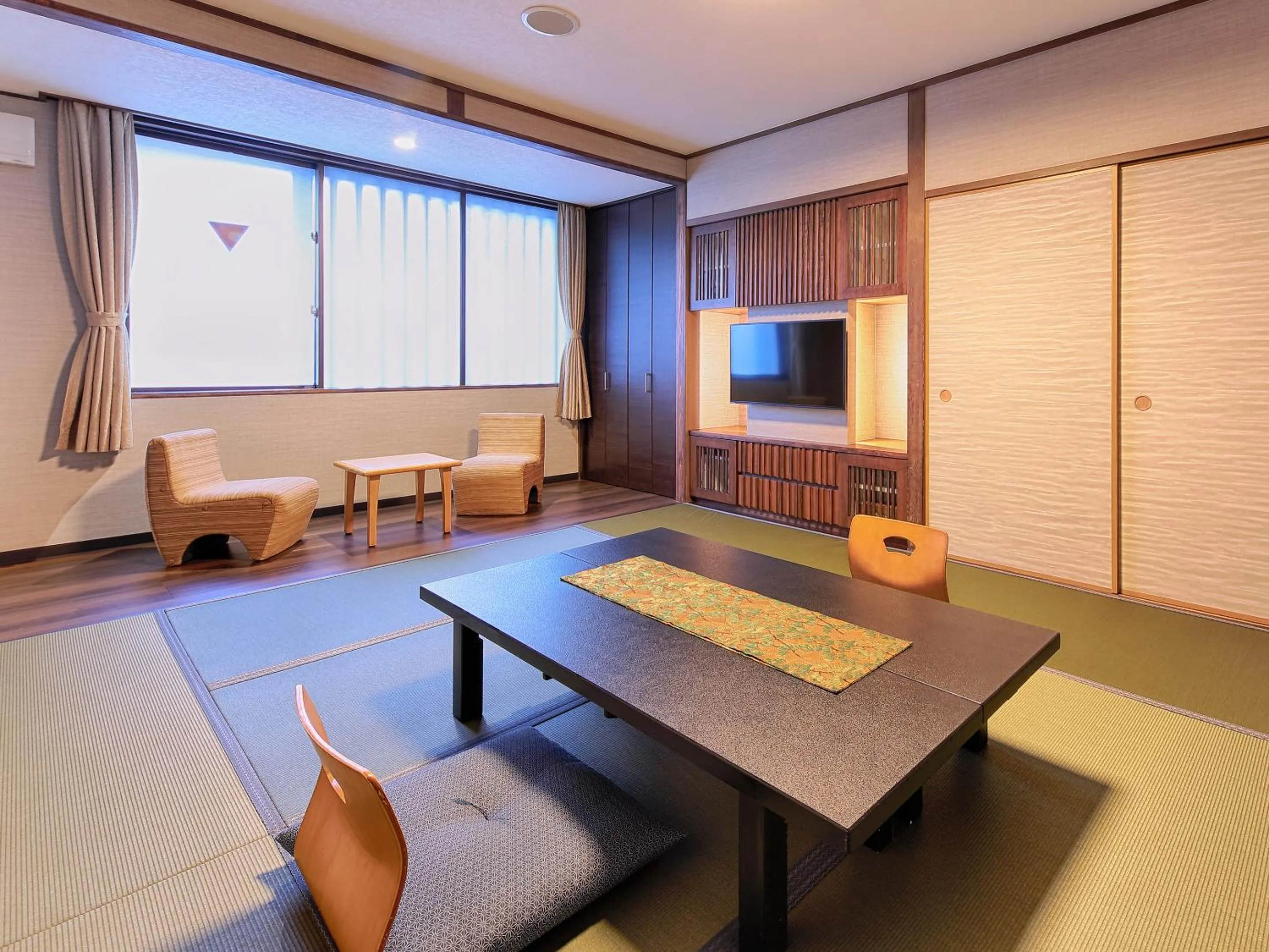 Living room in Gion Shinmonso