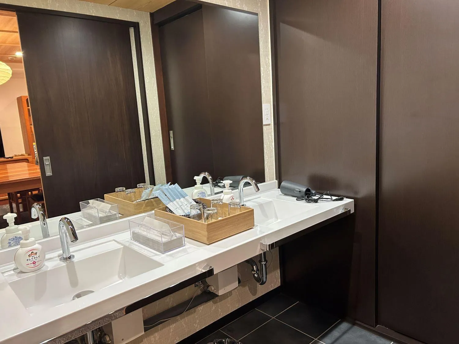 Photo of the whole room in Gion Shinmonso