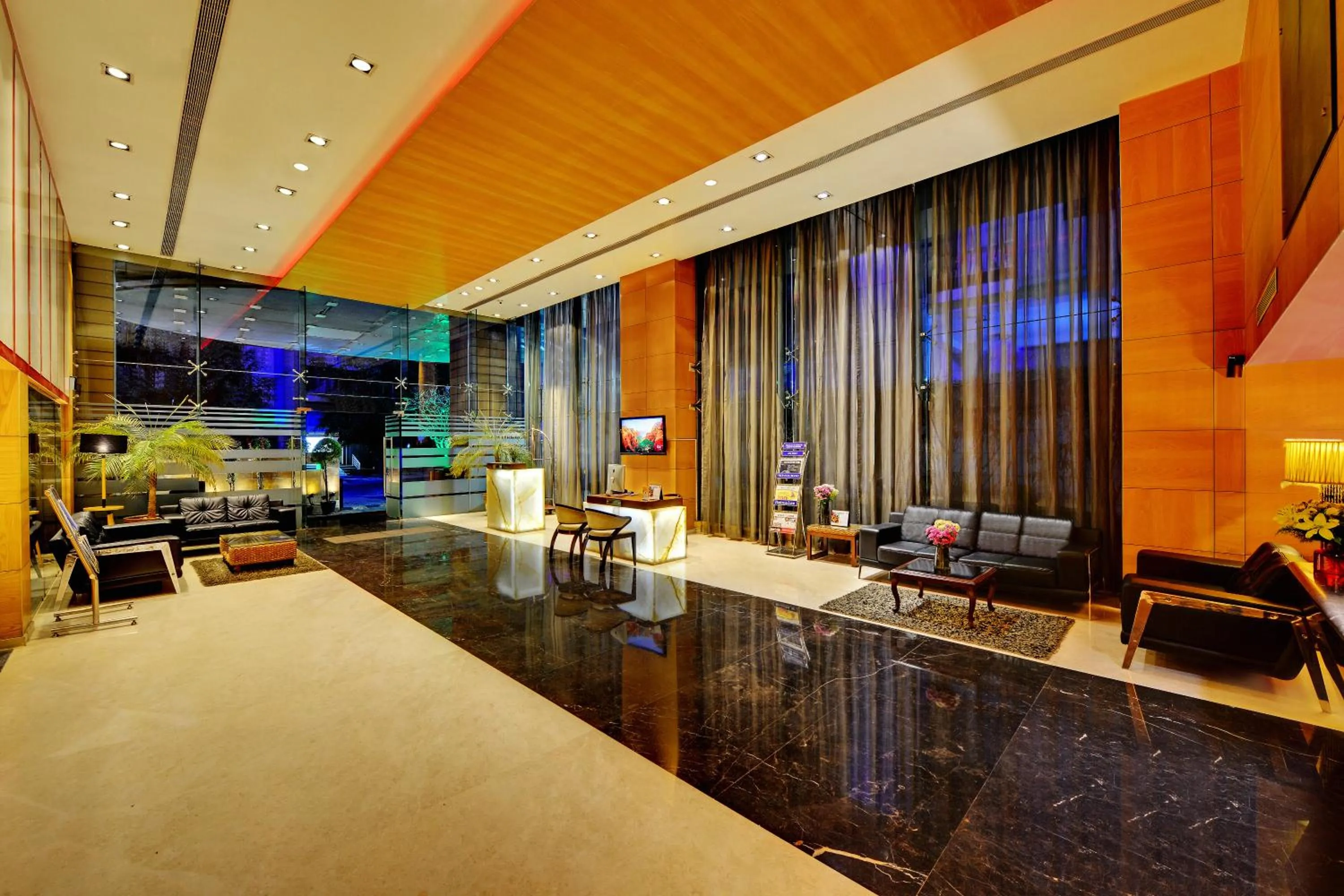 Lobby or reception in Iris The Business Hotel