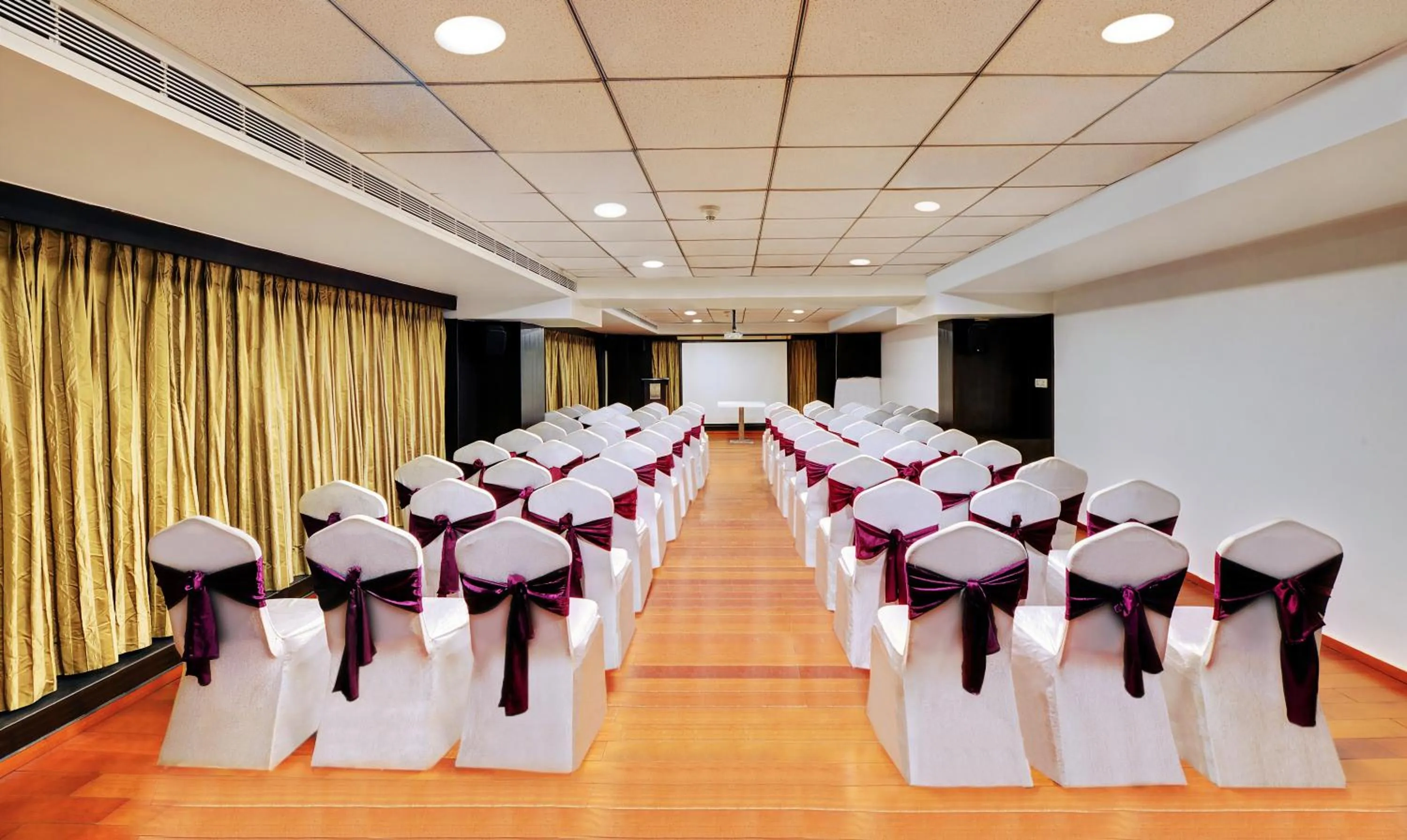 Meeting/conference room in Iris The Business Hotel