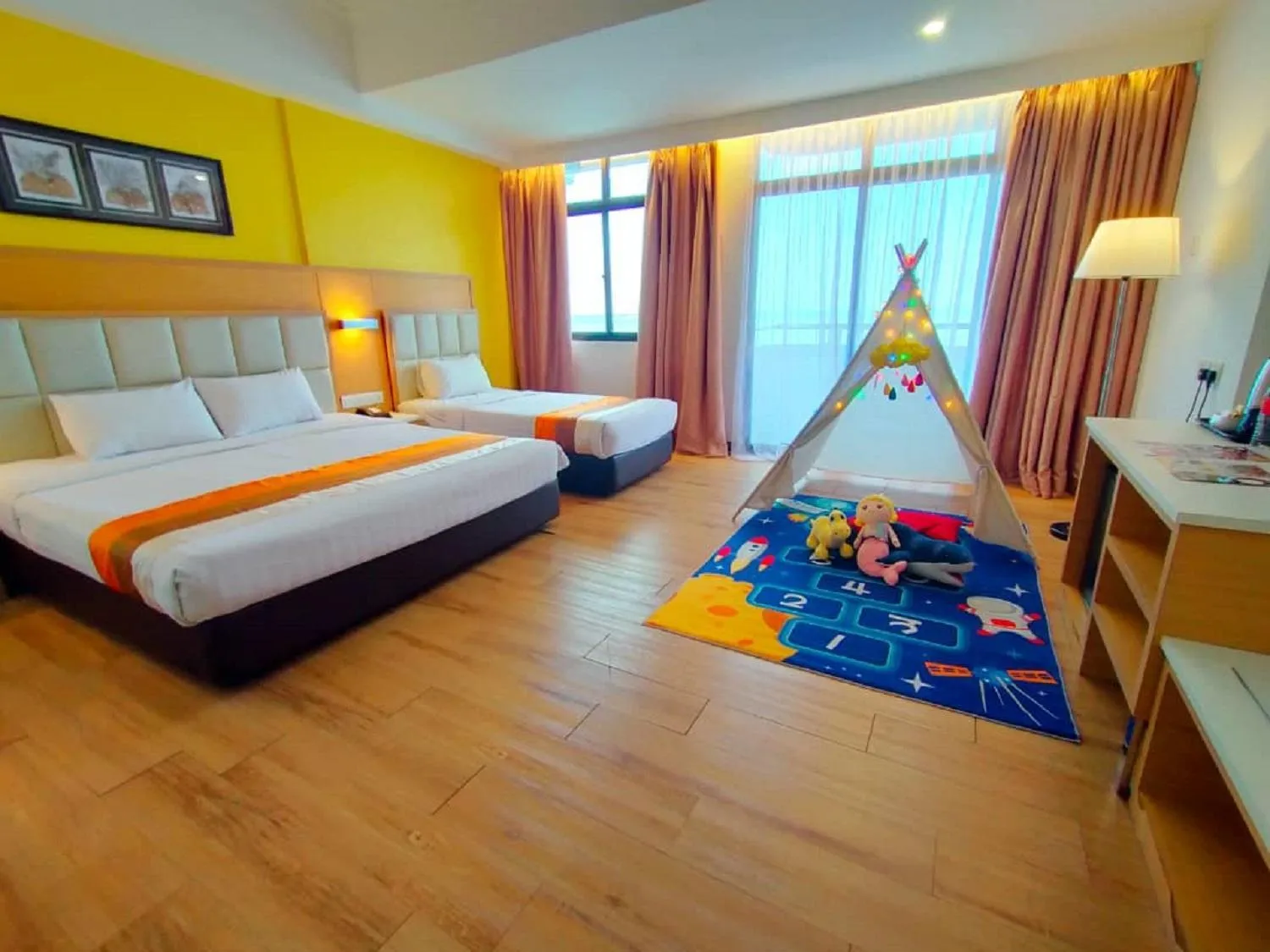 Bedroom, Bed in Hotel Sentral Seaview @ ​Beachfront