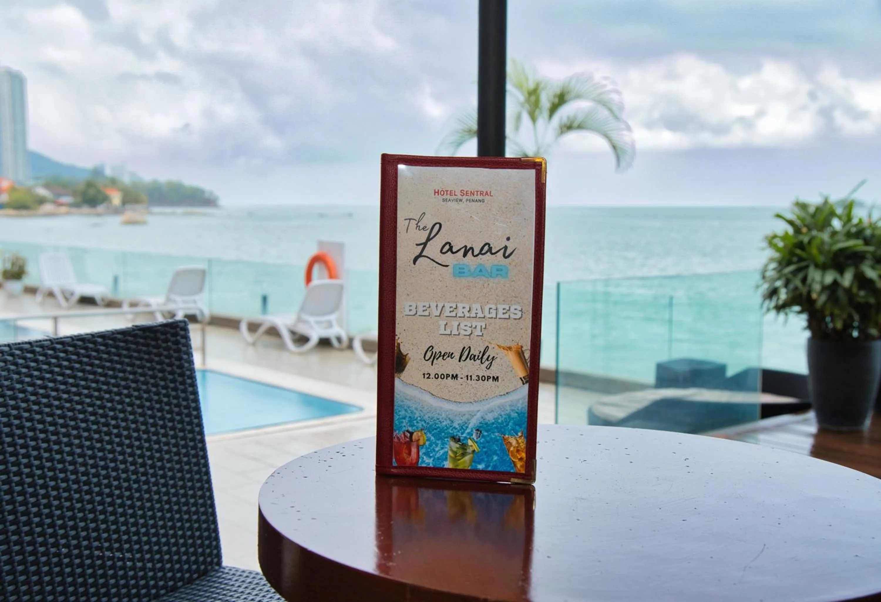 Lounge or bar in Hotel Sentral Seaview @ ​Beachfront