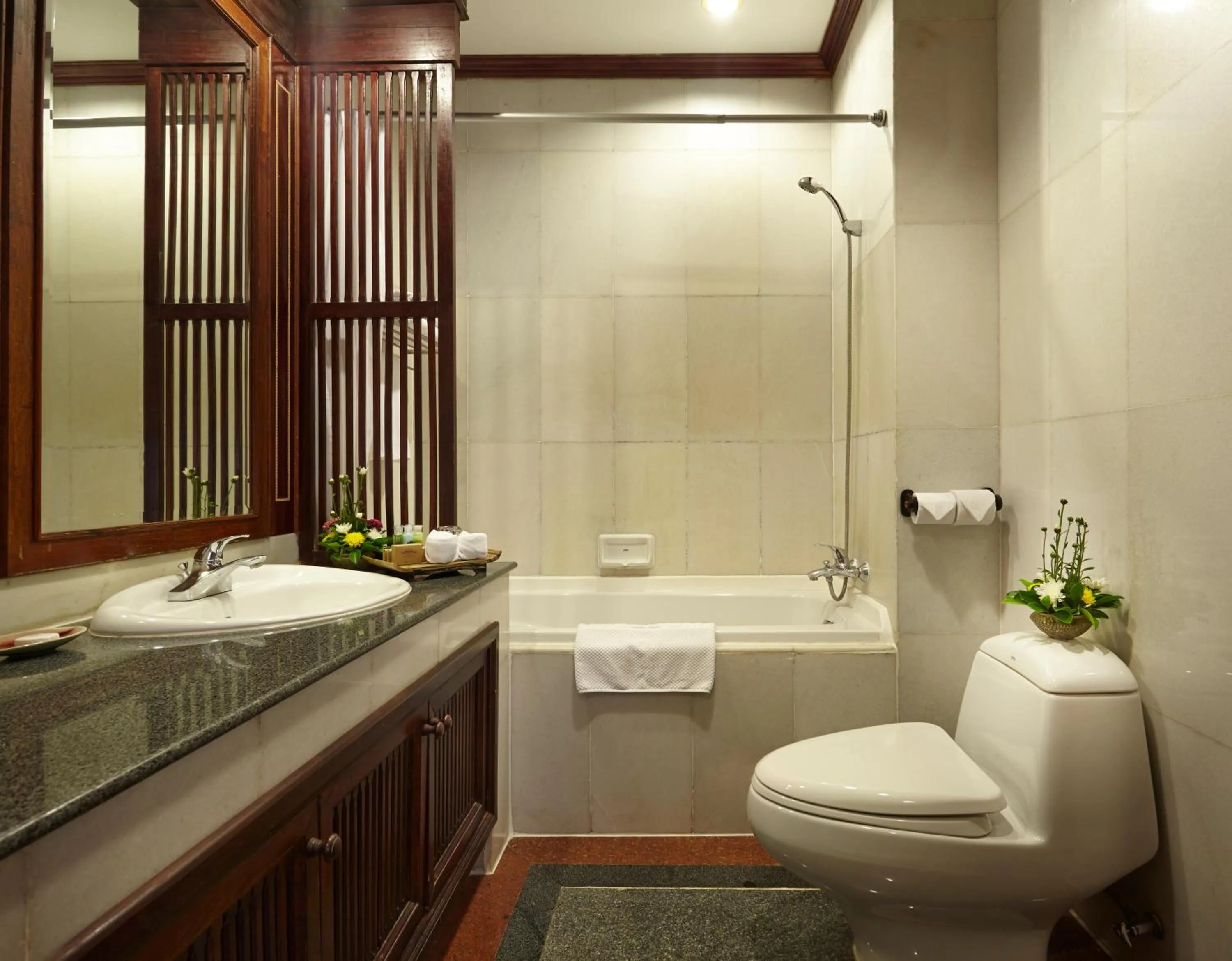 Toilet in Santi Resort & Spa