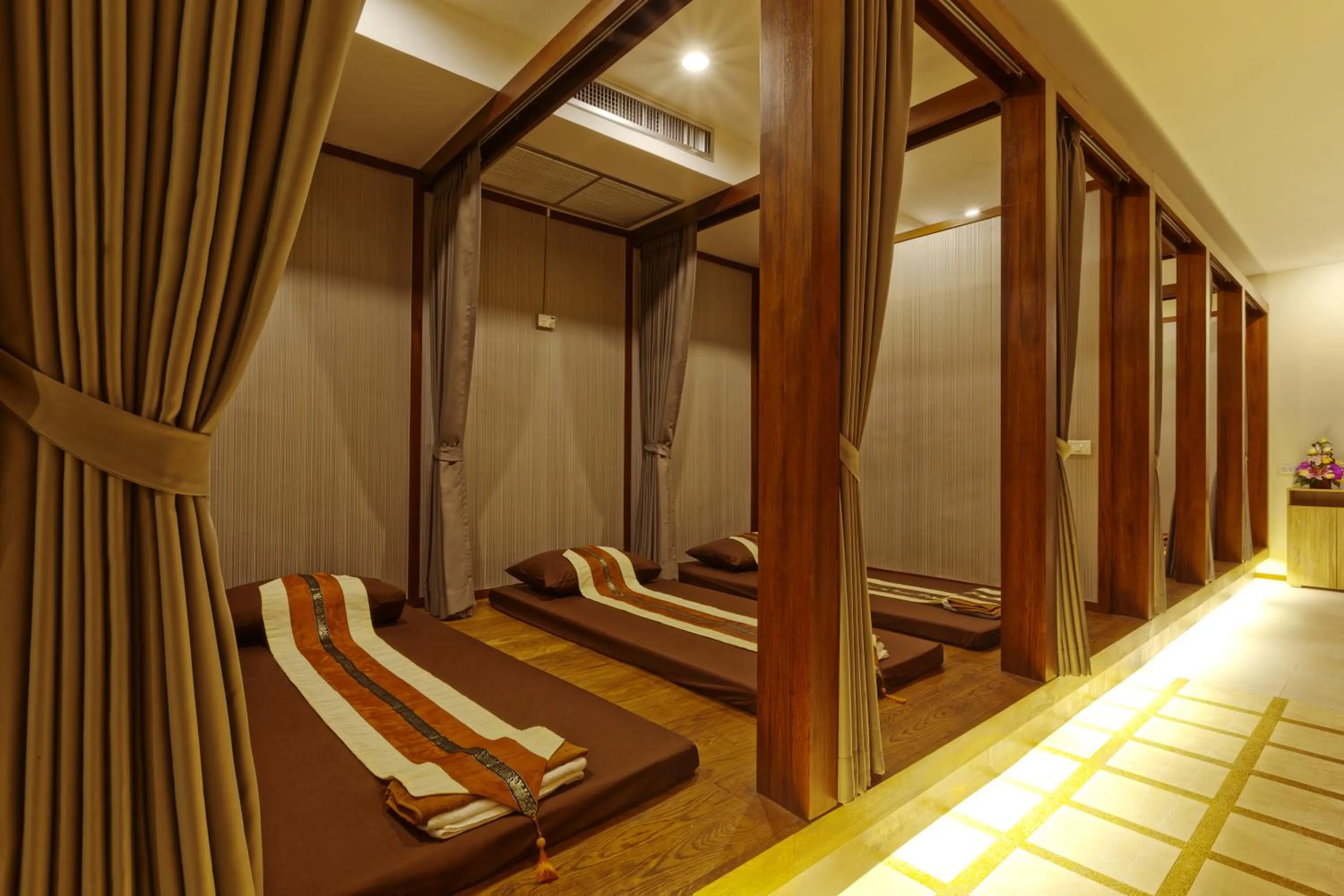Spa and wellness centre/facilities in Asia Hotels Group (Poonpetch Chiangmai)