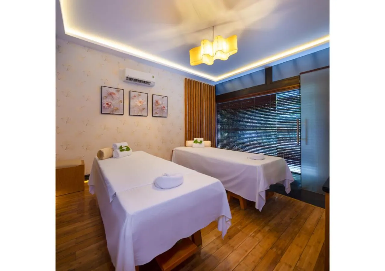 Spa and wellness centre/facilities, Bed in Bamboo Village Beach Resort & Spa