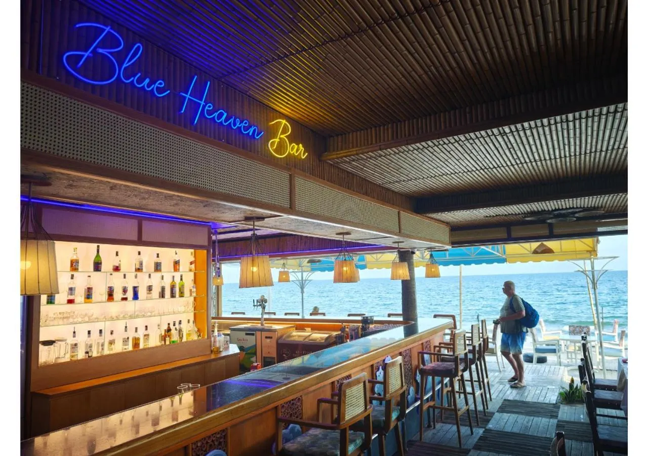 Lounge or bar in Bamboo Village Beach Resort & Spa