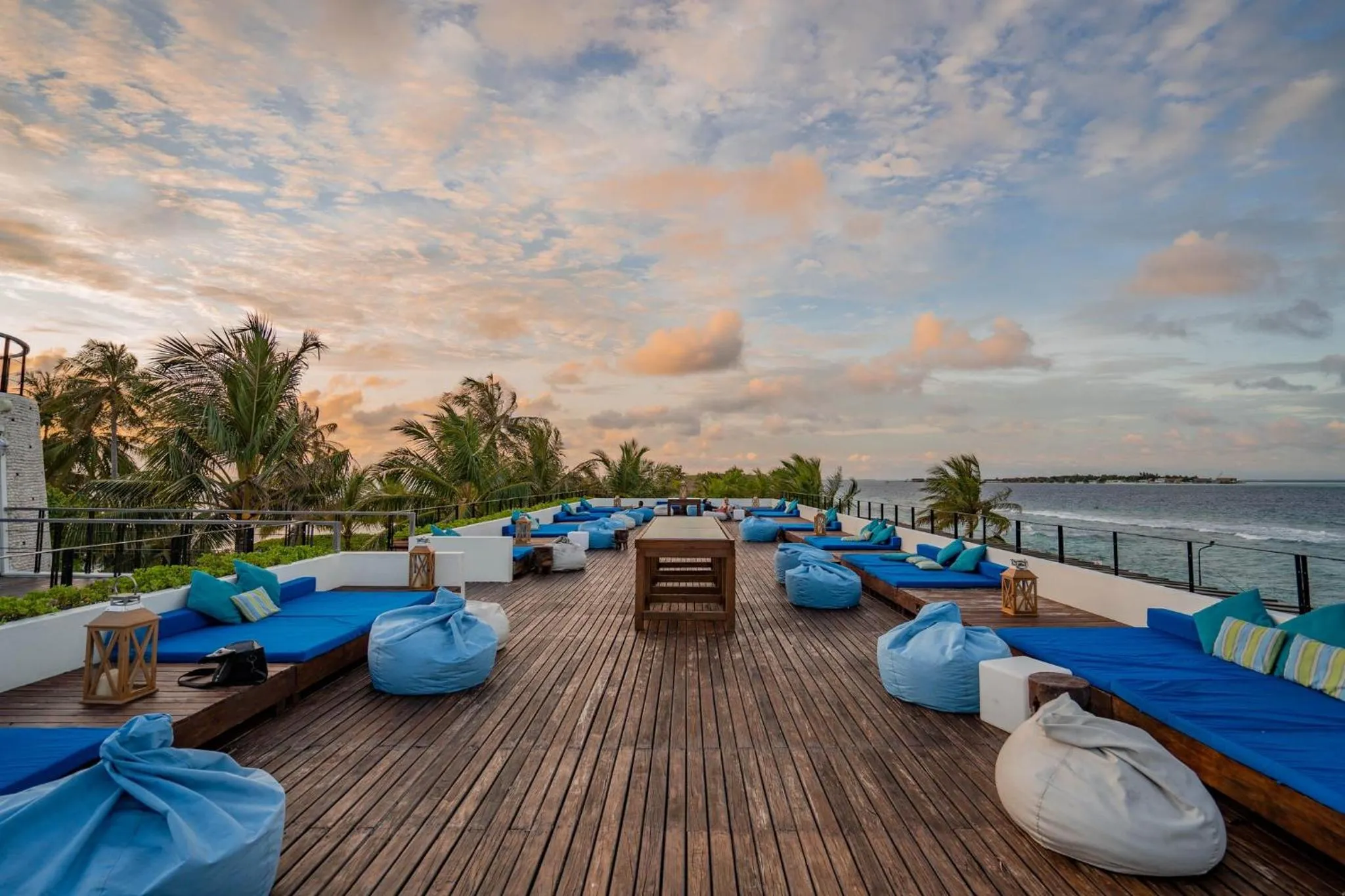 Restaurant/places to eat in Holiday Inn Resort Kandooma Maldives - Kids Stay & Eat Free and Free Roundtrip Speed Boat for a minimum 4 nights stay