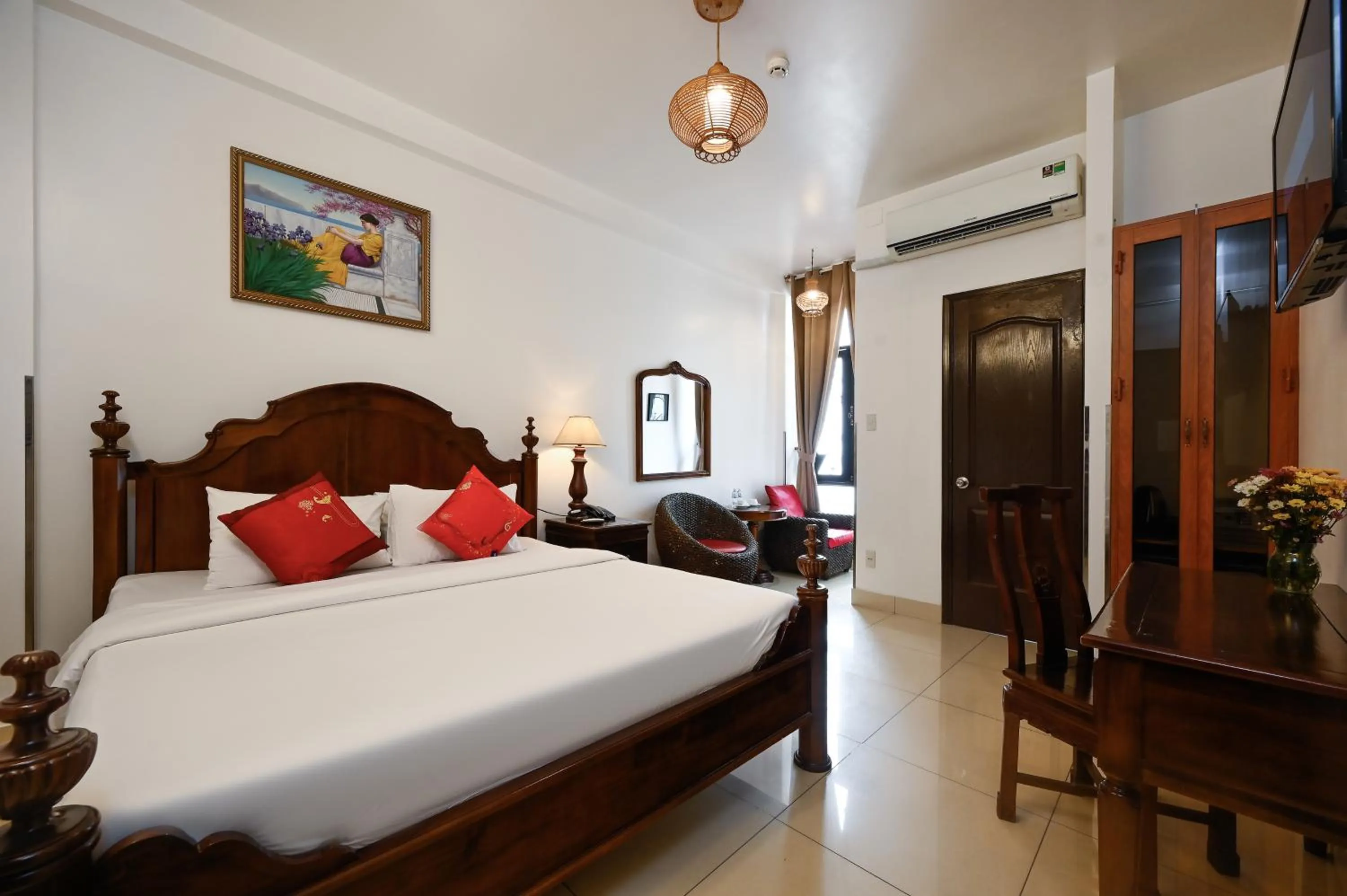 Bed in Halo Boutique Ben Thanh Hotel