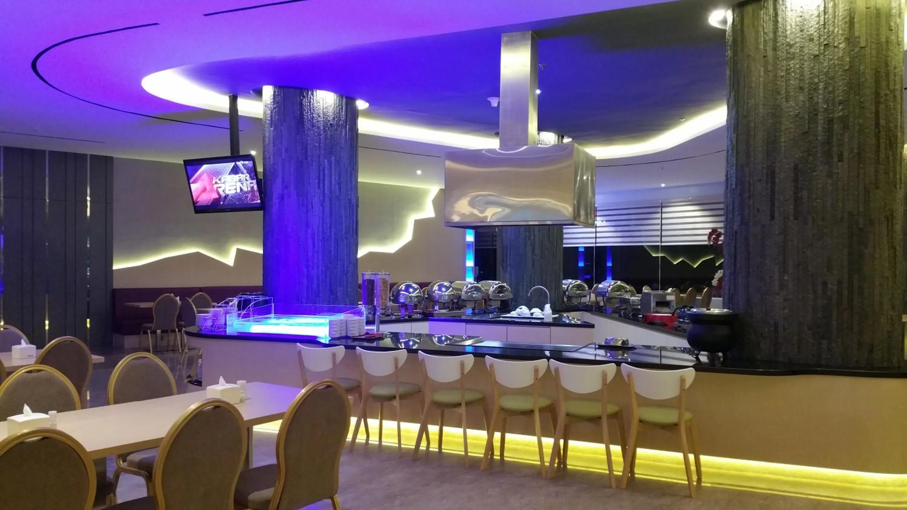 Restaurant/places to eat in 89 Hotel