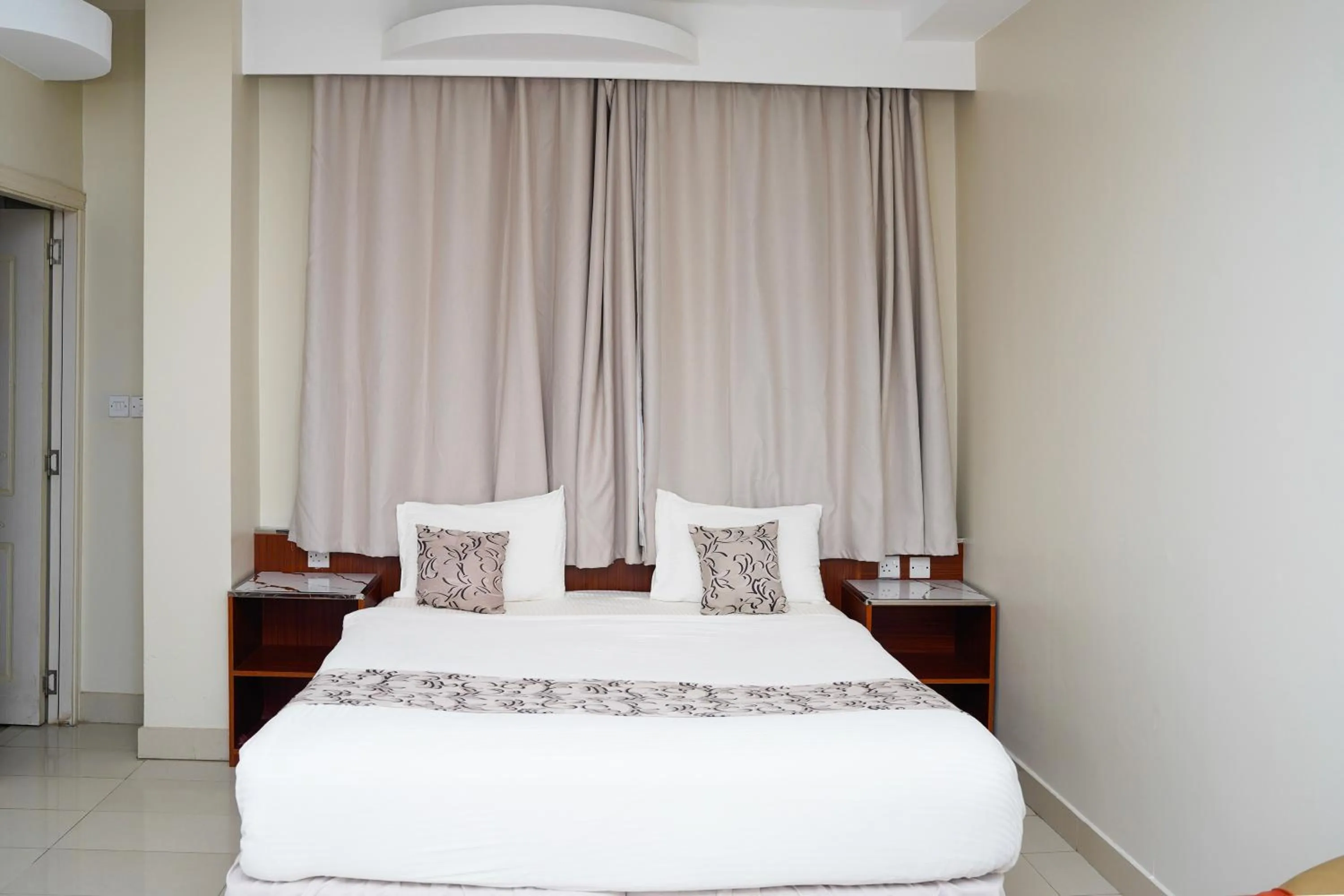 Bedroom, Bed in Albayrahaa Hotel