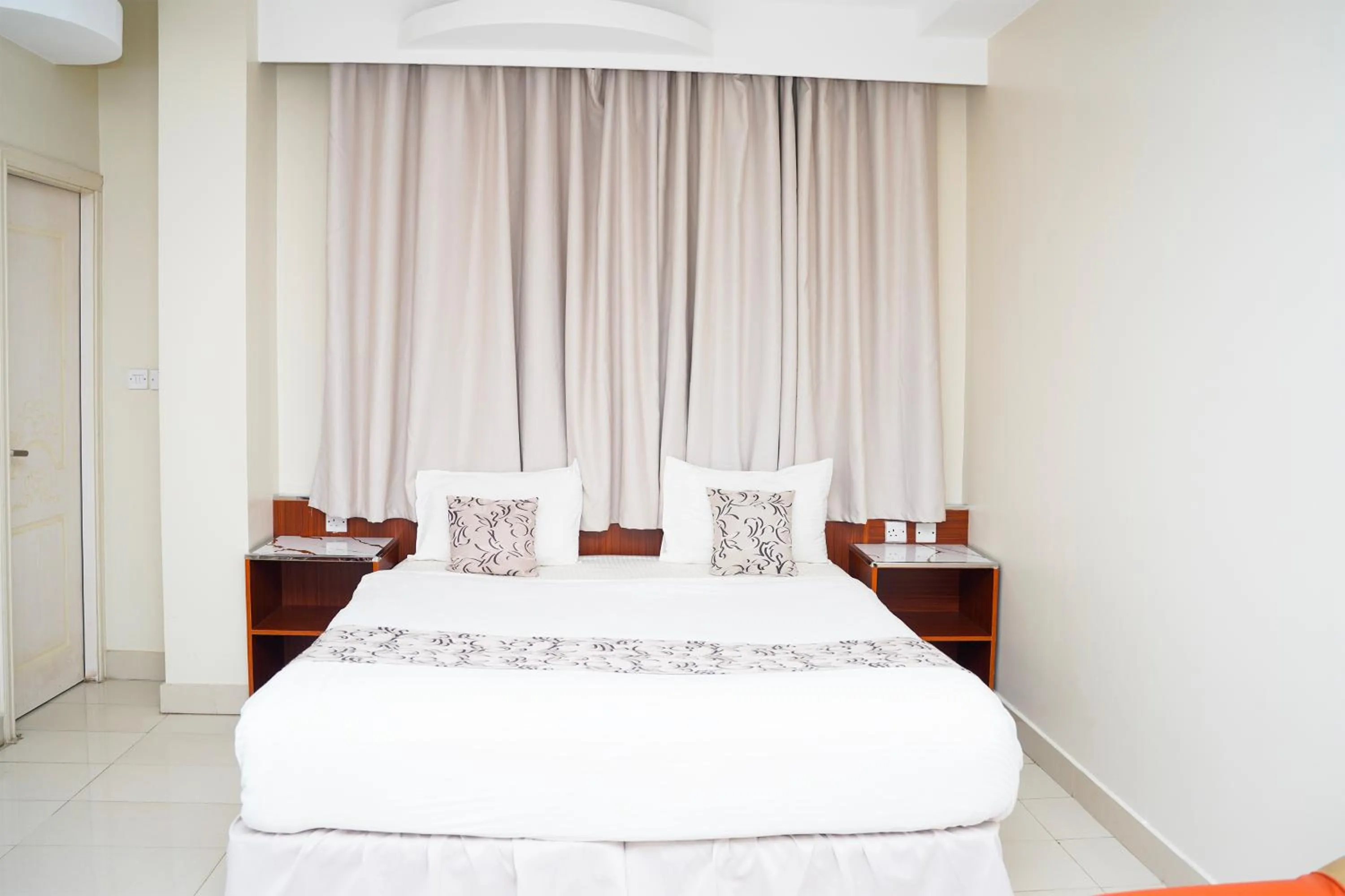 Standard King Room in Albayrahaa Hotel