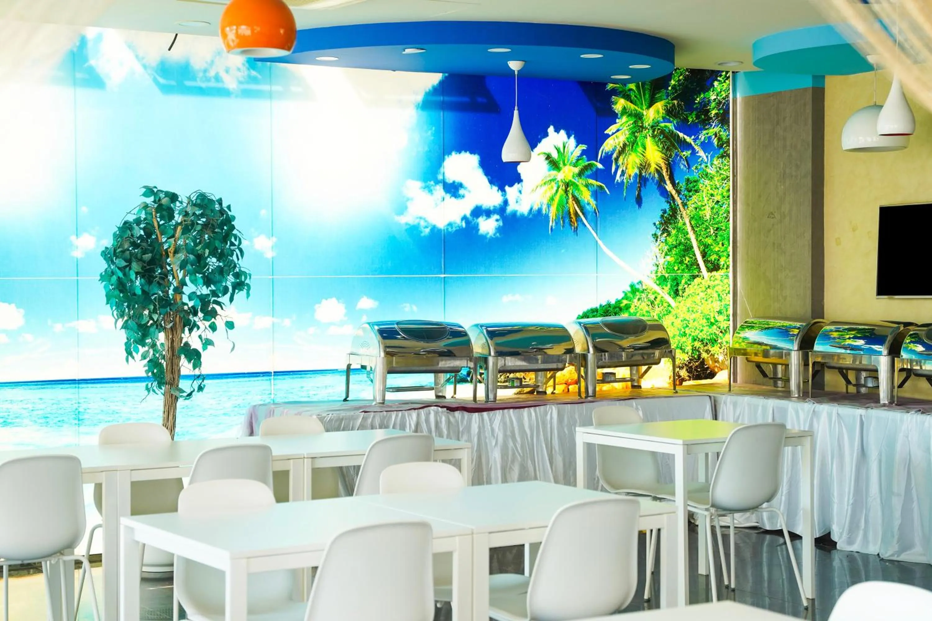 Restaurant/places to eat in Albayrahaa Hotel