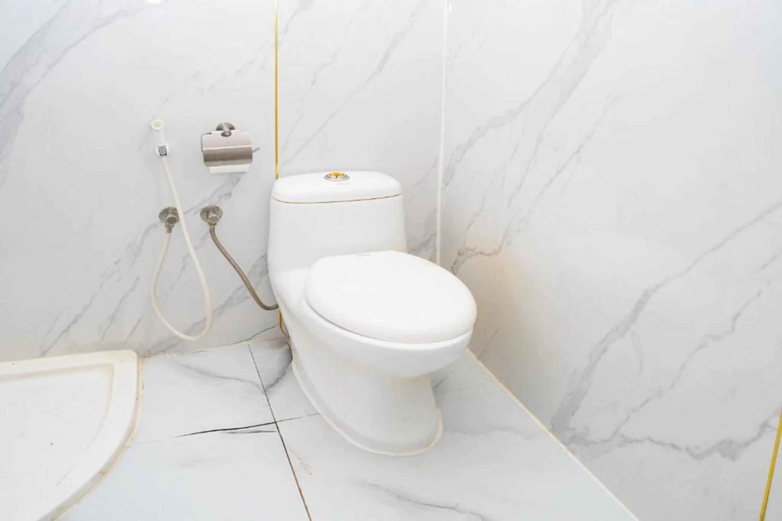 Bathroom in Albayrahaa Hotel