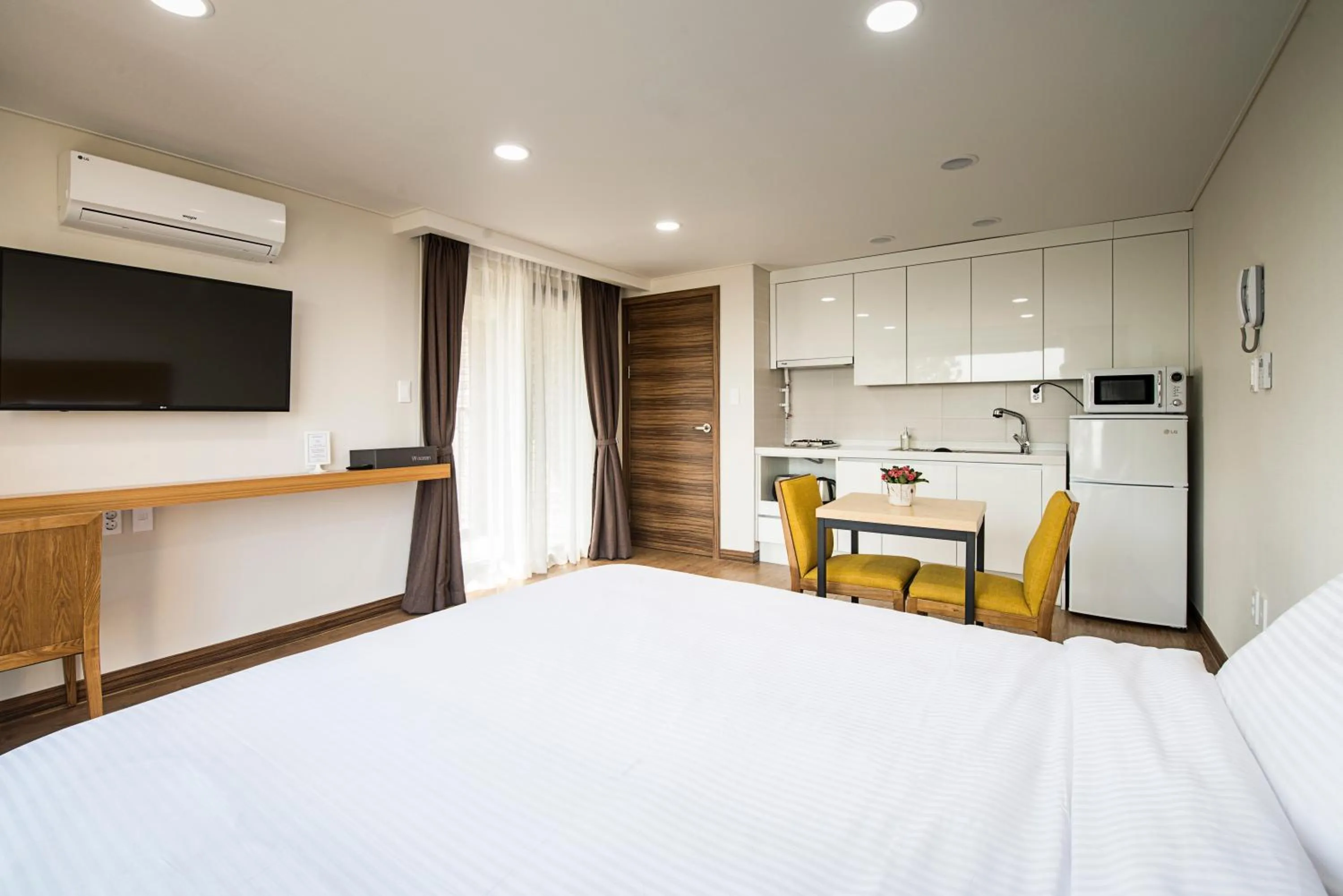 Bedroom, Bed in W Ocean Pension