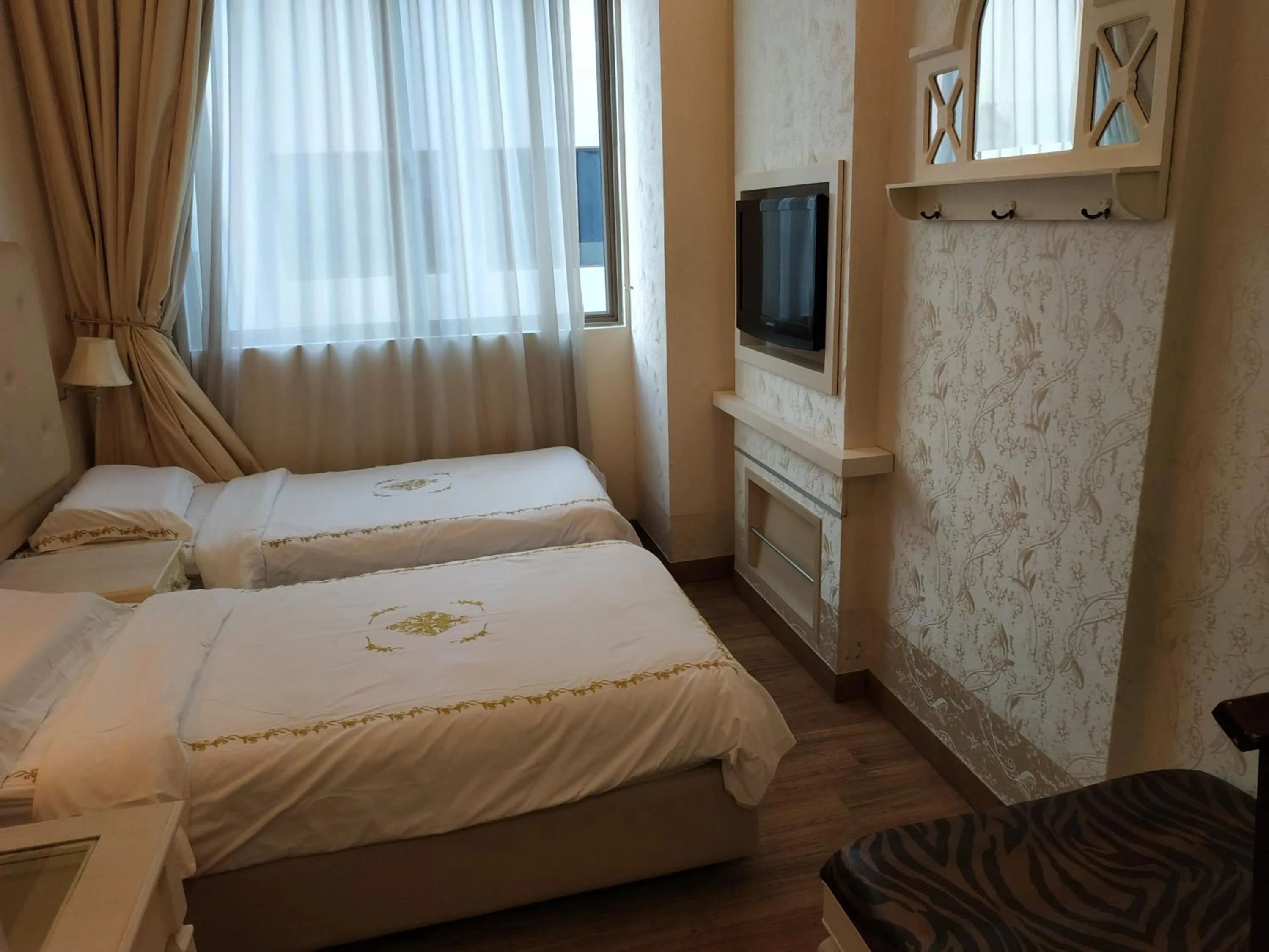 TV and multimedia, Bed in Jayleen 1918