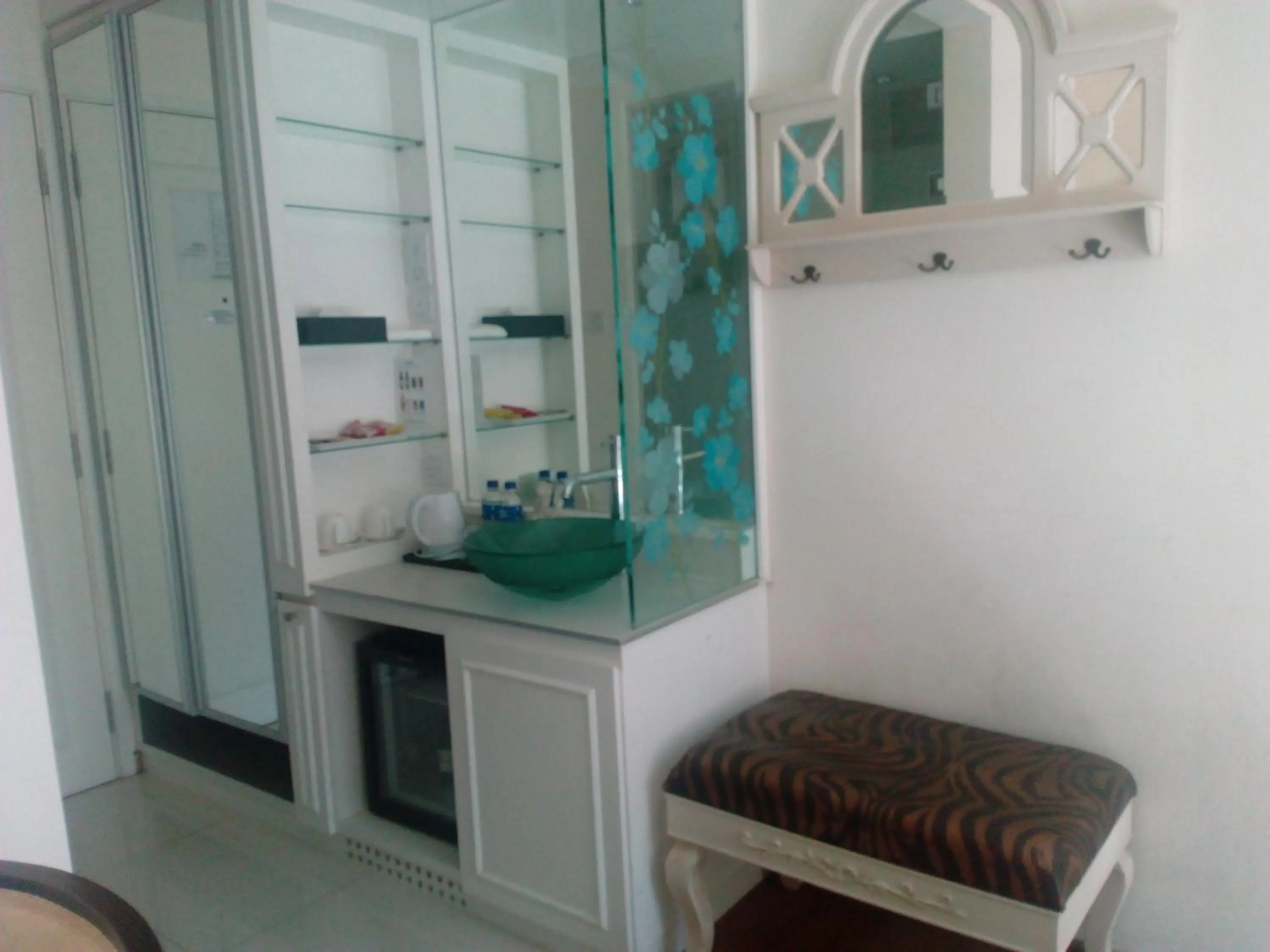 Decorative detail in Jayleen 1918