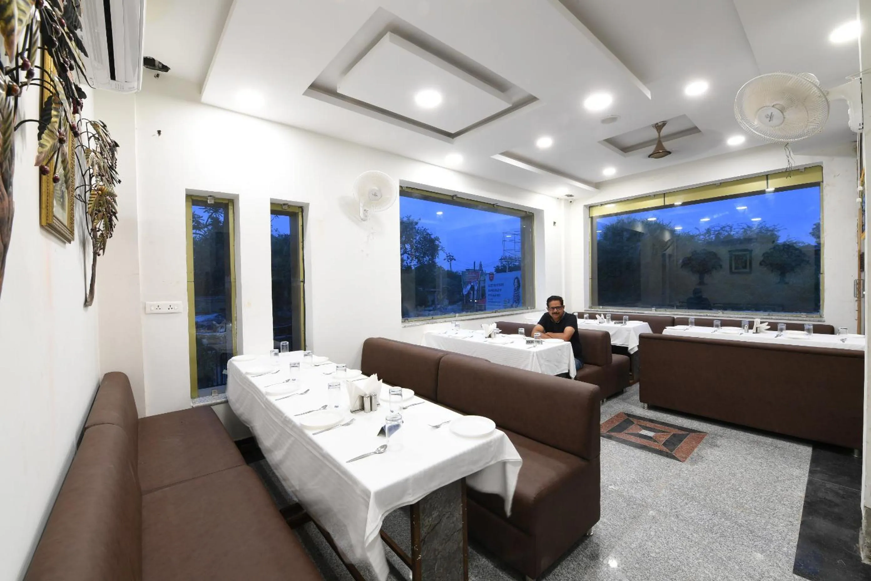 Restaurant/places to eat in Madhav Muskan Residency