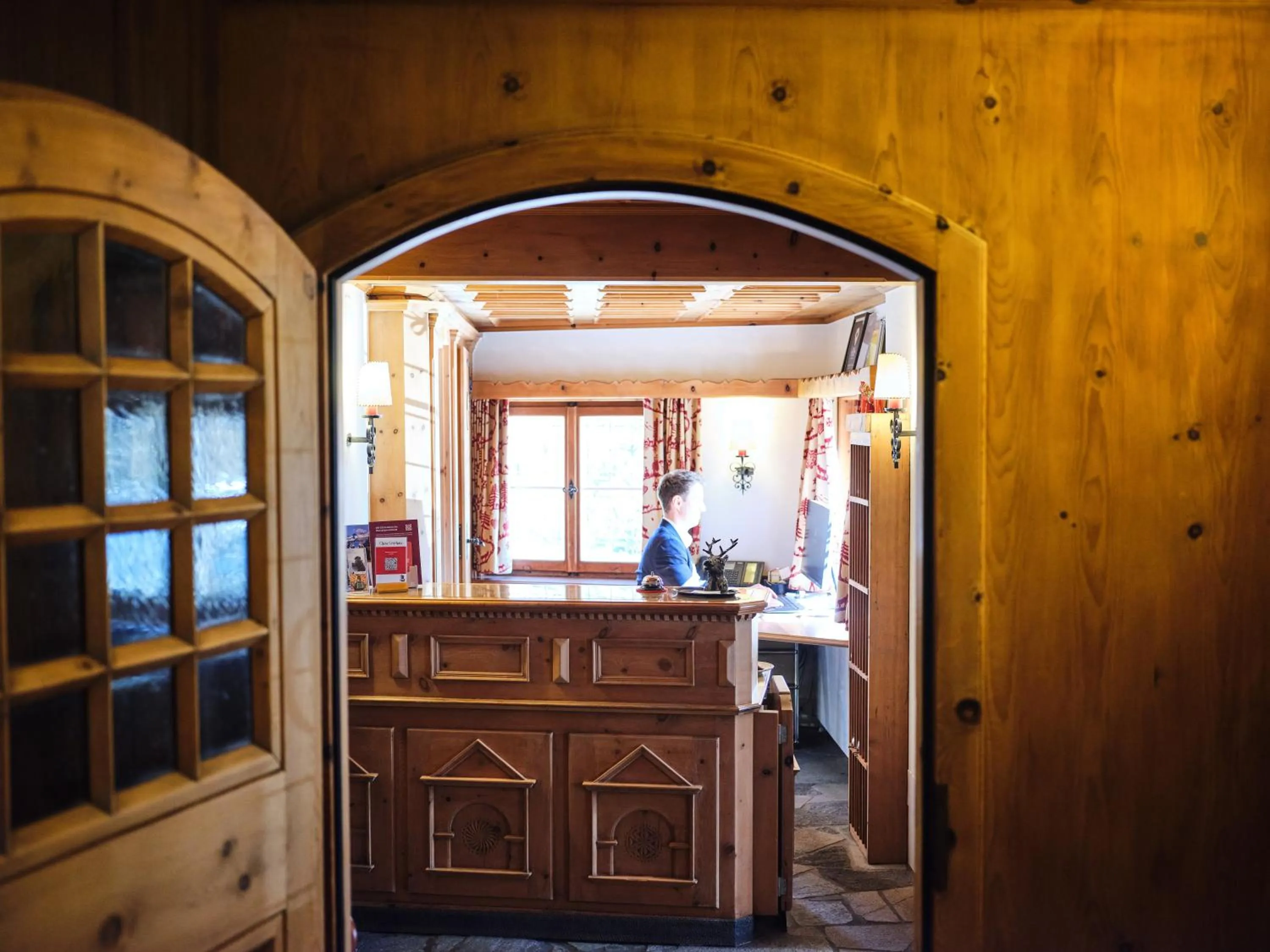 Lobby or reception in Hotel Chesa Grischuna