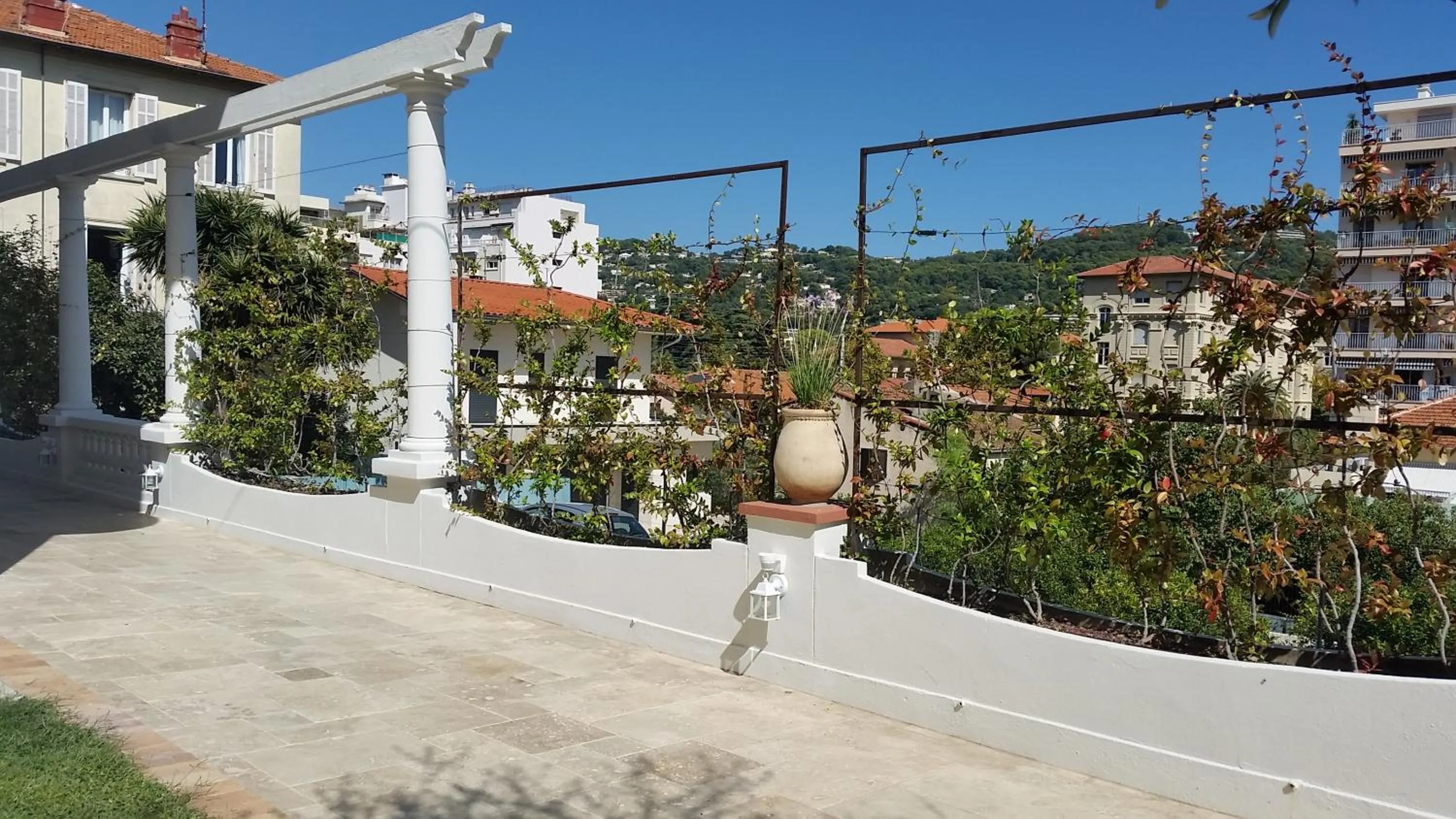 Property building in B&B Villa Blanche