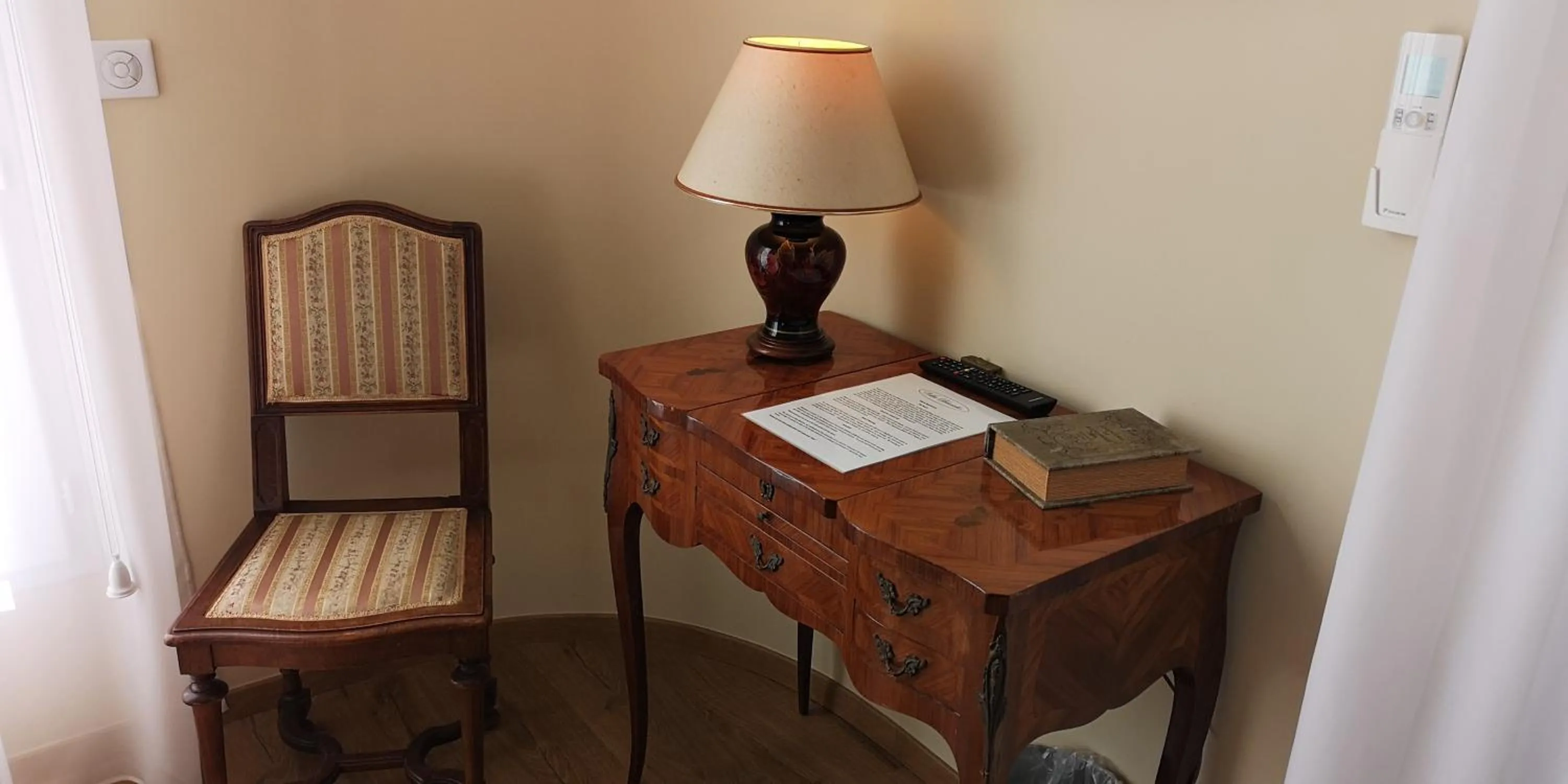 Seating area in B&B Villa Blanche