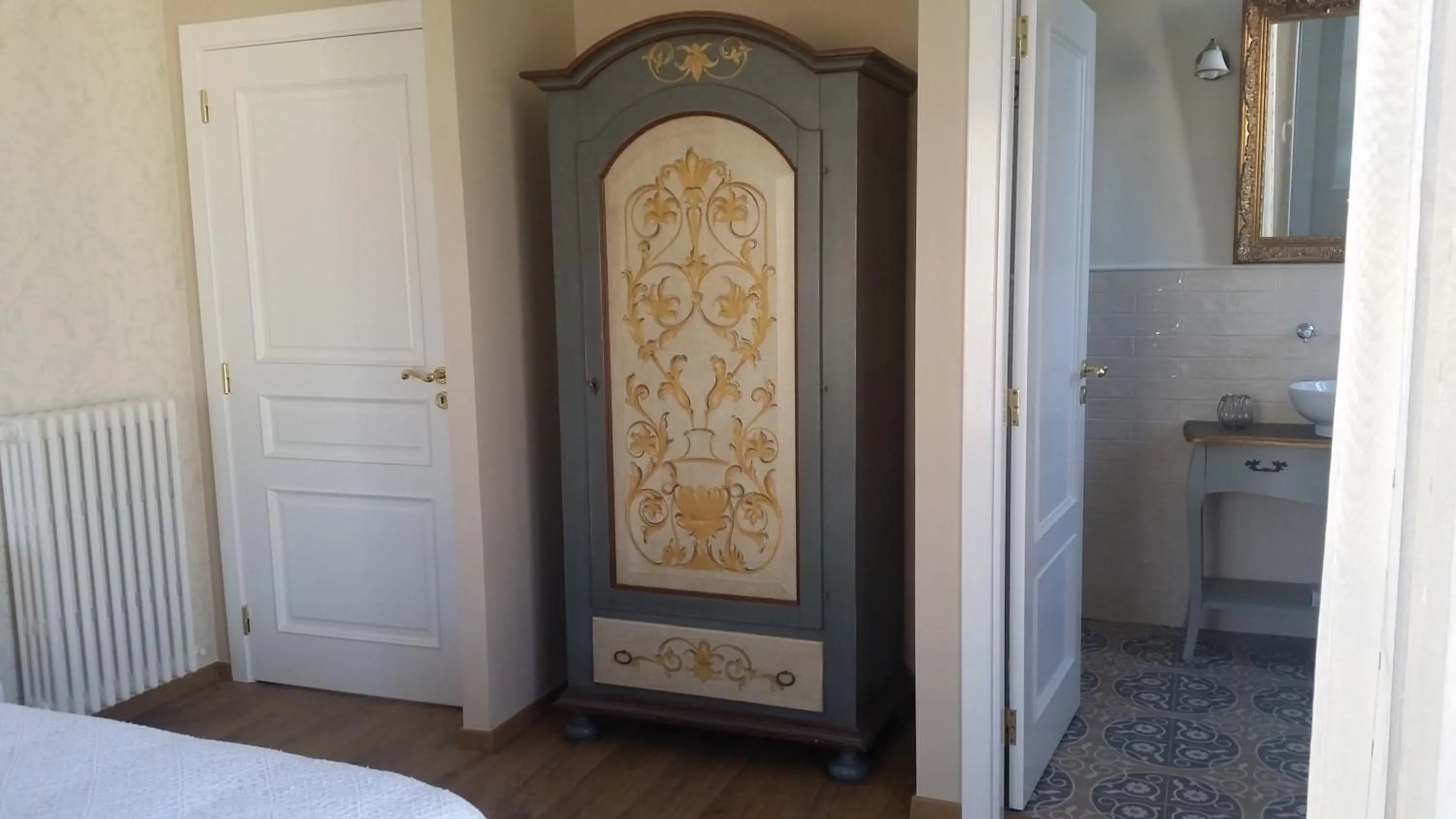 Decorative detail, Bed in B&B Villa Blanche