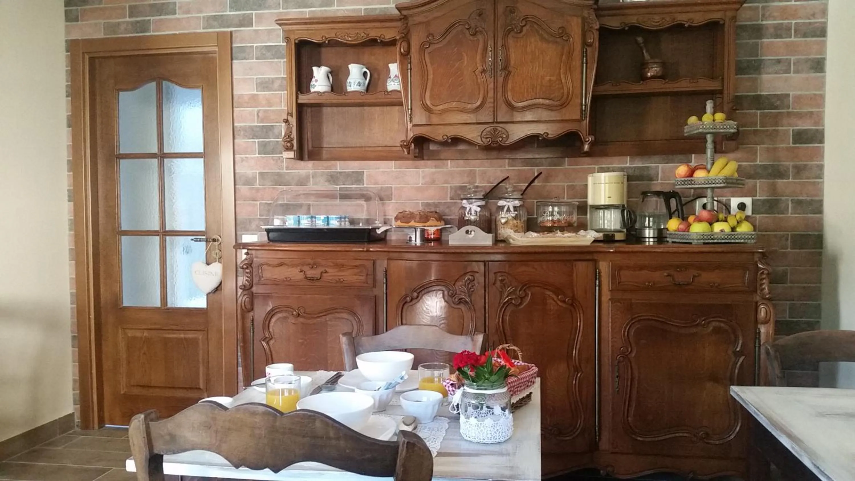 Breakfast in B&B Villa Blanche