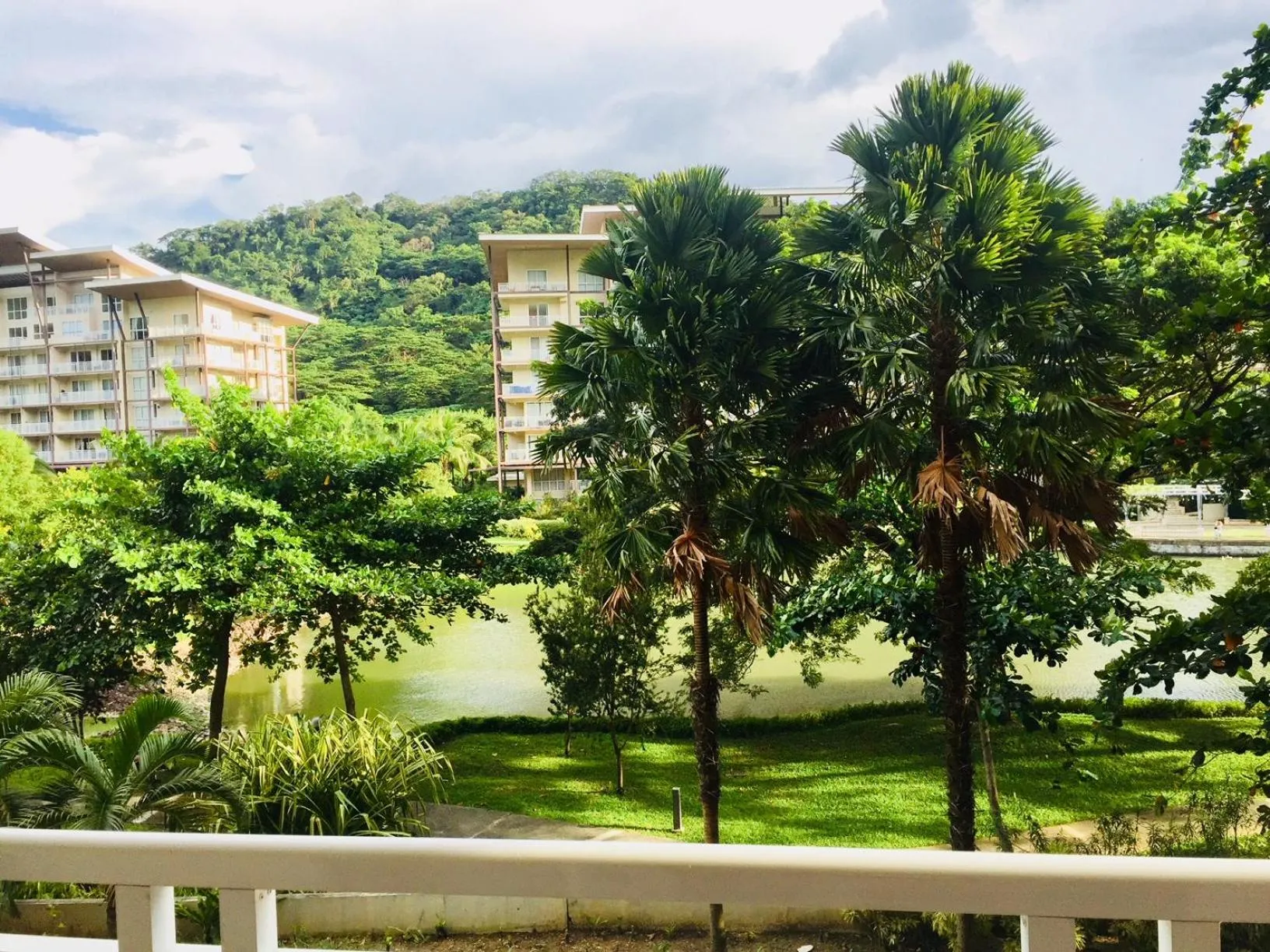 Day in Pico de Loro 2BR Vacation Flat