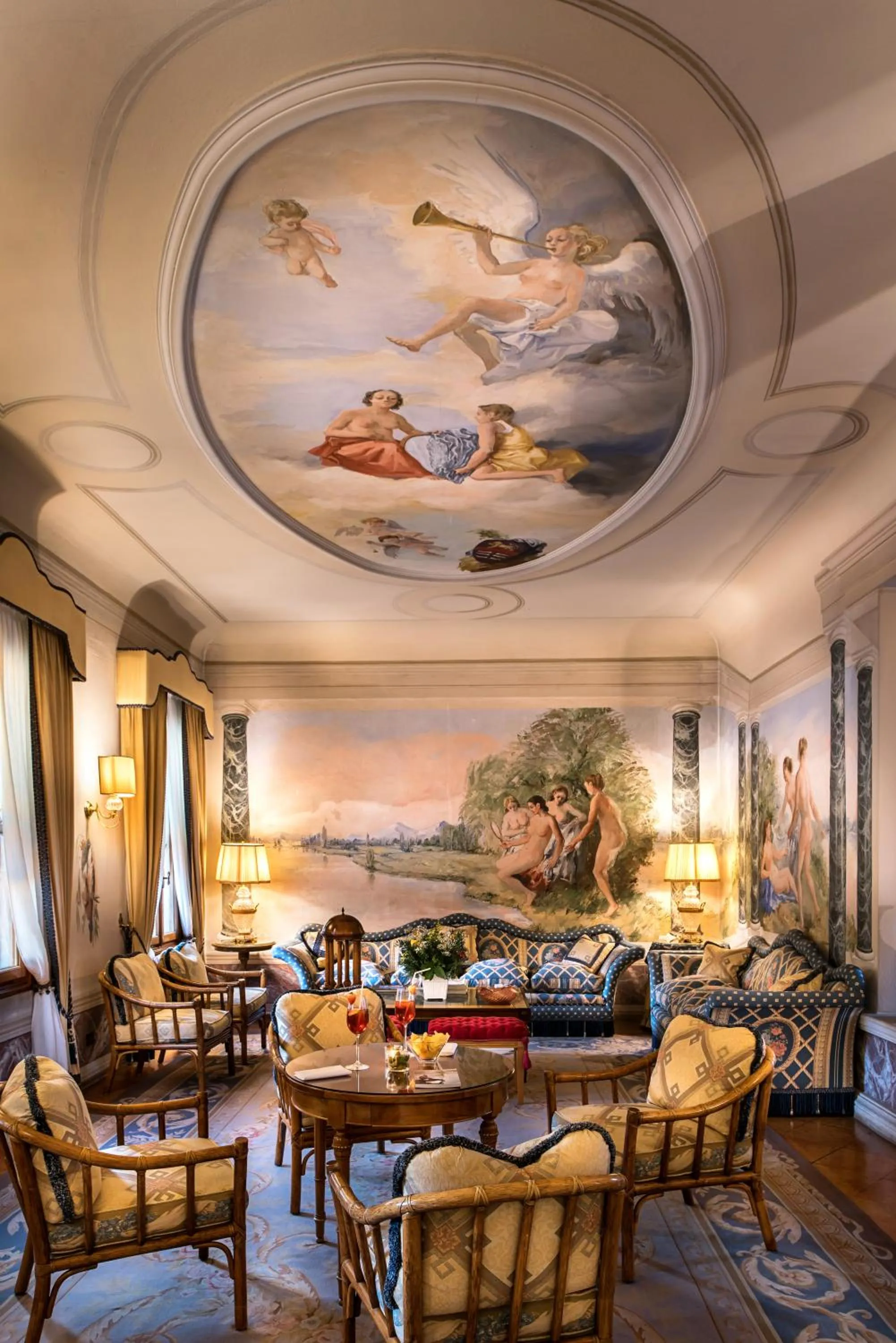 Communal lounge/ TV room in Villa Margherita