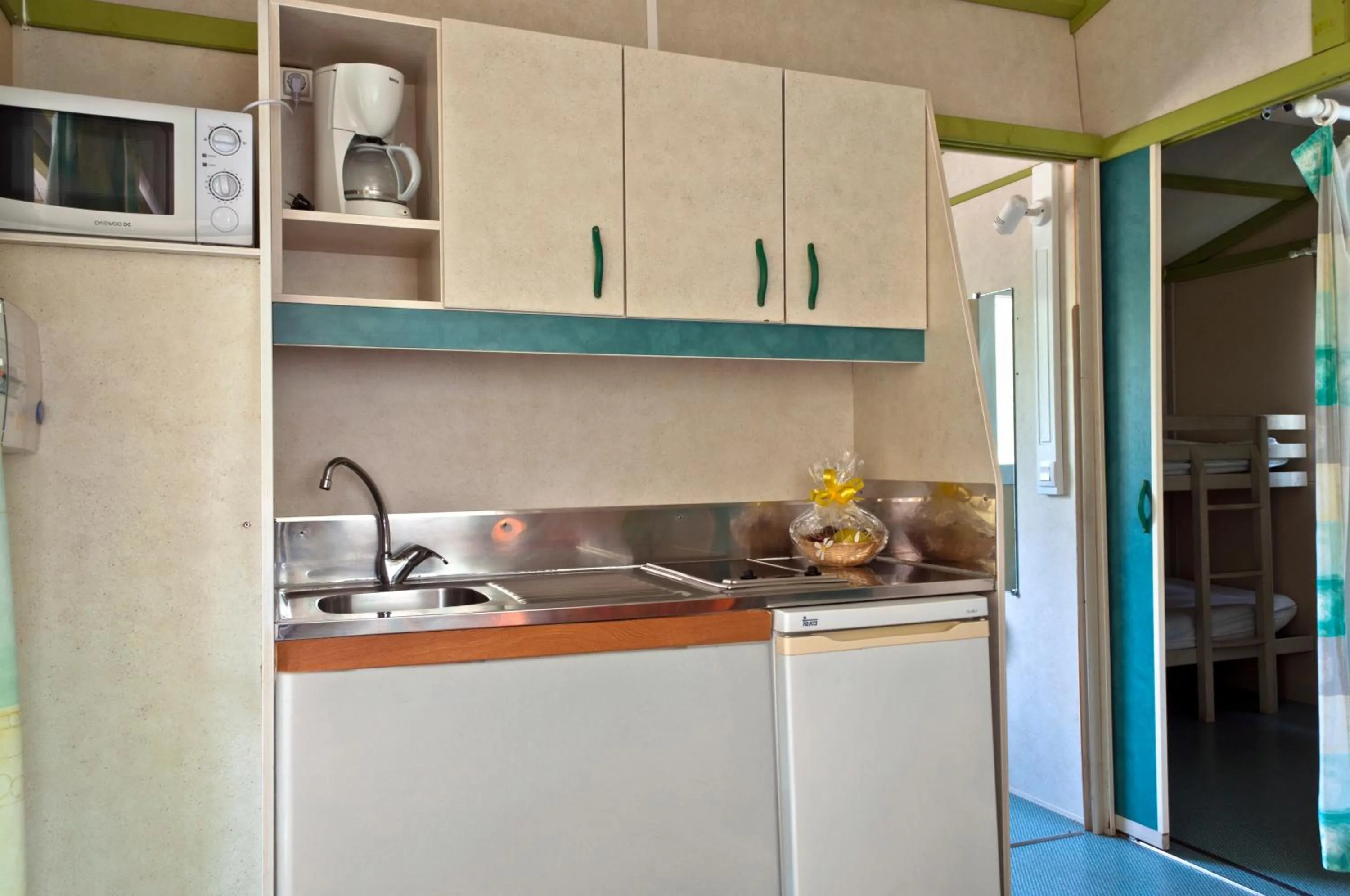 Kitchen or kitchenette in Complejo Turístico Los Escullos Cabo de Gata