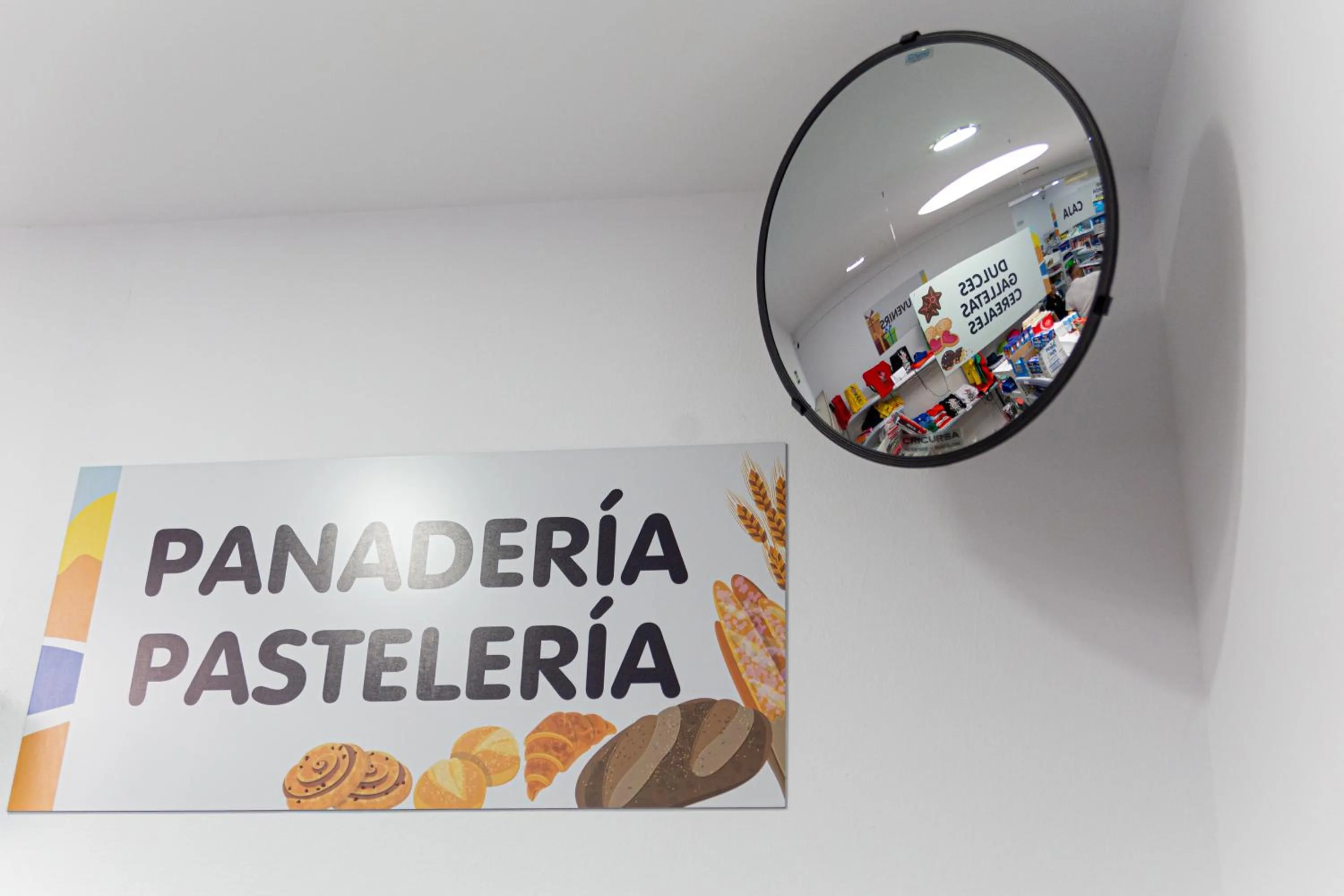 Supermarket/grocery shop in Complejo Turístico Los Escullos Cabo de Gata