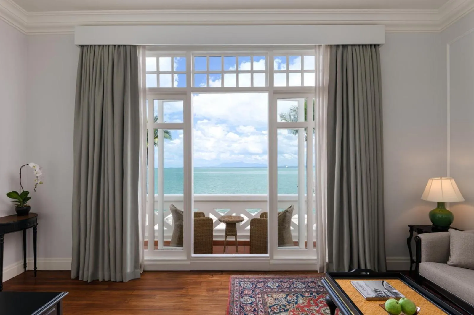 Living room in Eastern & Oriental Hotel