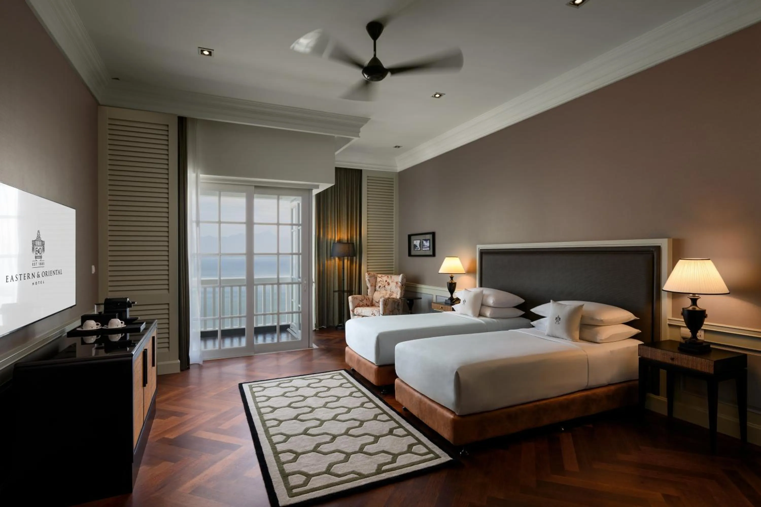 Bedroom, Bed in Eastern & Oriental Hotel