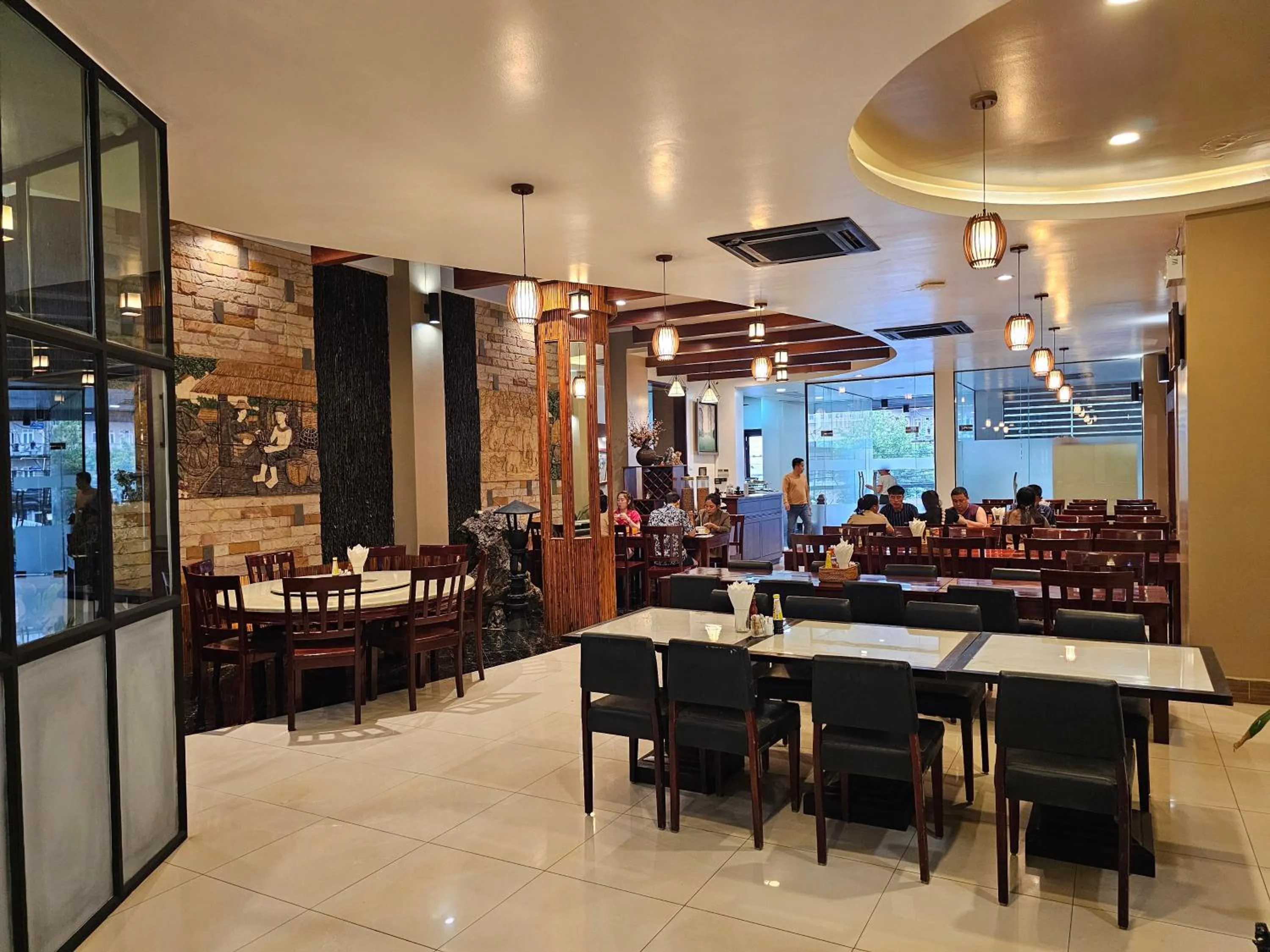 Restaurant/places to eat in Family Boutique Hotel