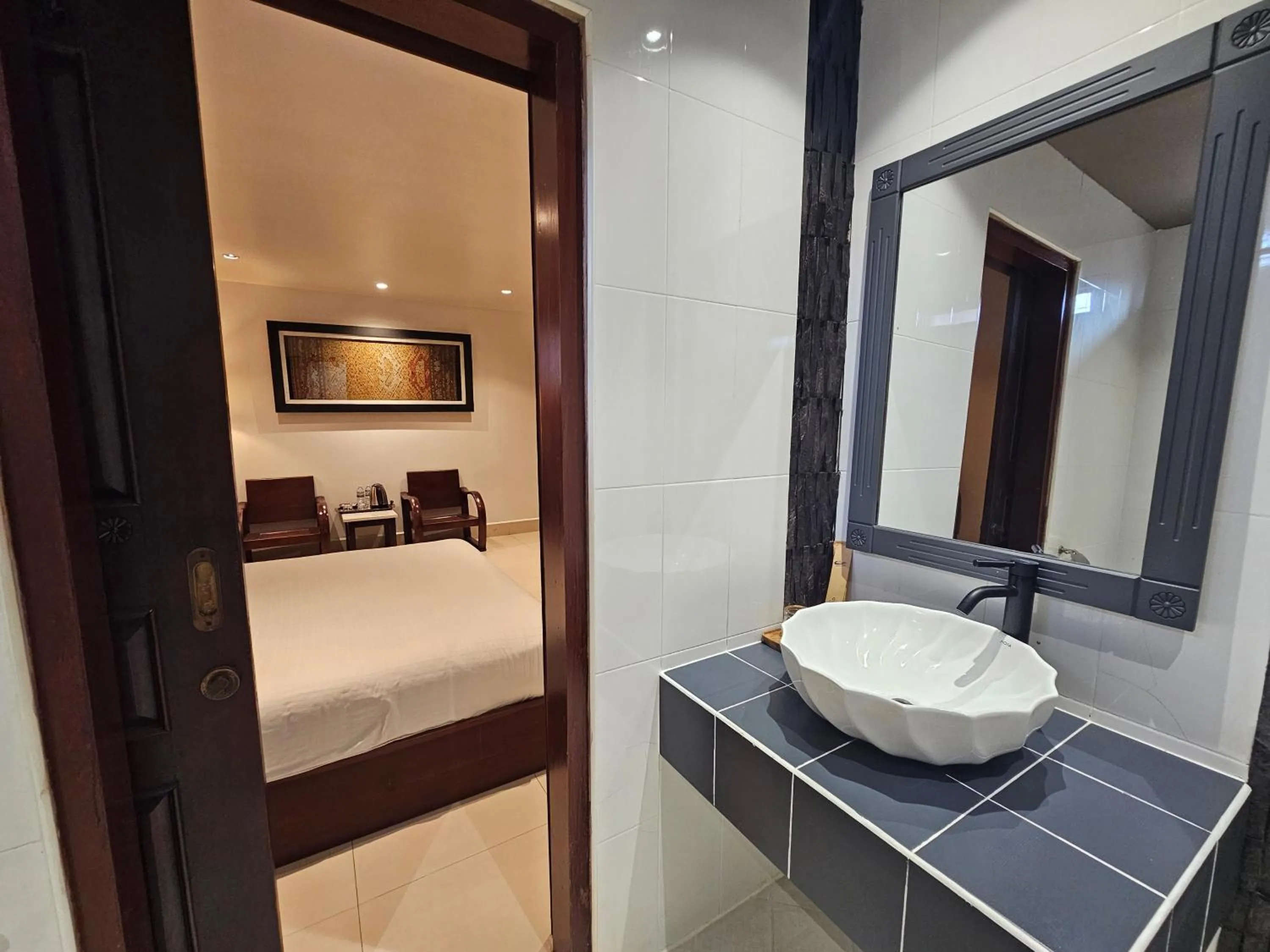 Bathroom, Bed in Family Boutique Hotel