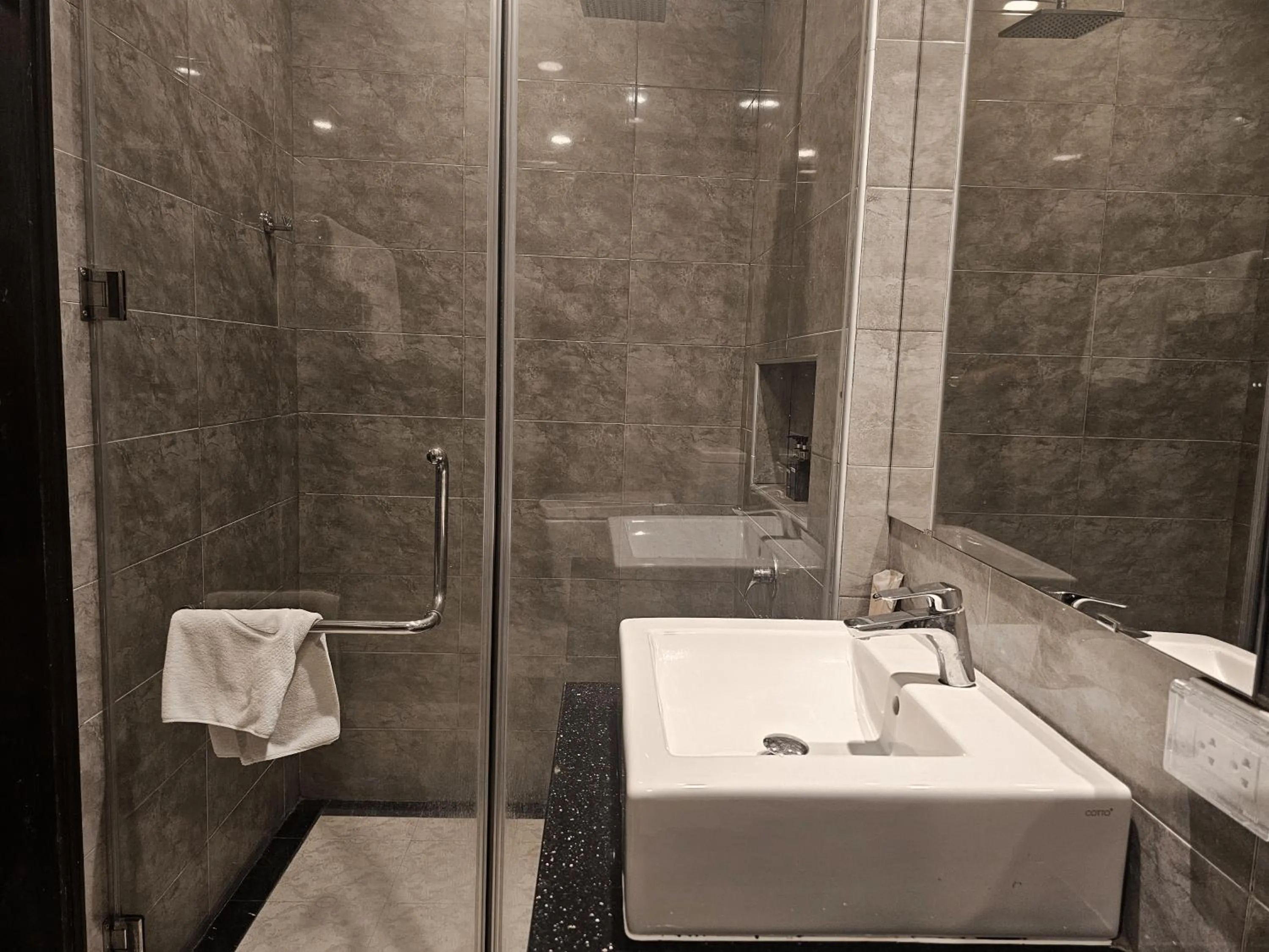 Shower in Family Boutique Hotel