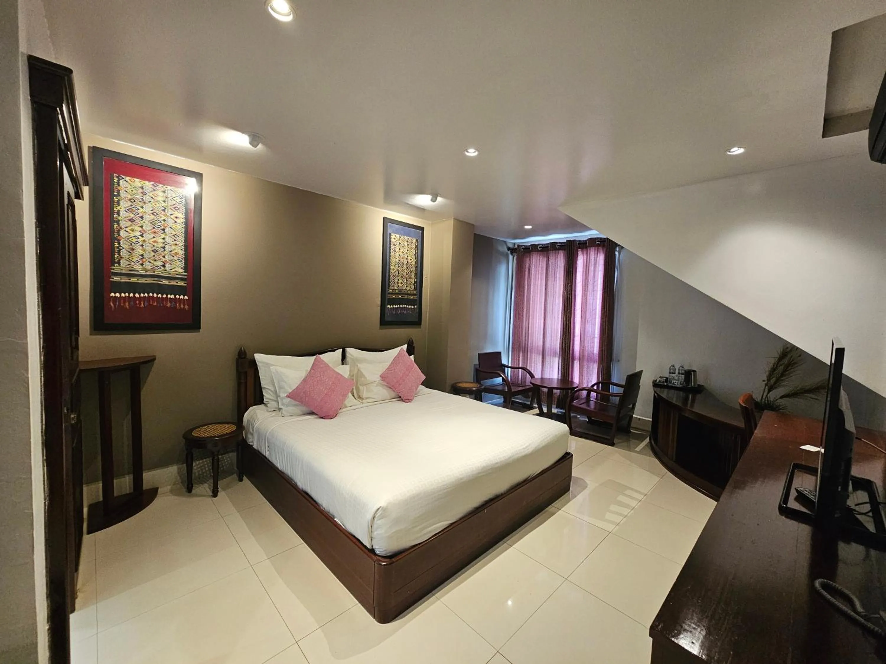 TV and multimedia, Bed in Family Boutique Hotel