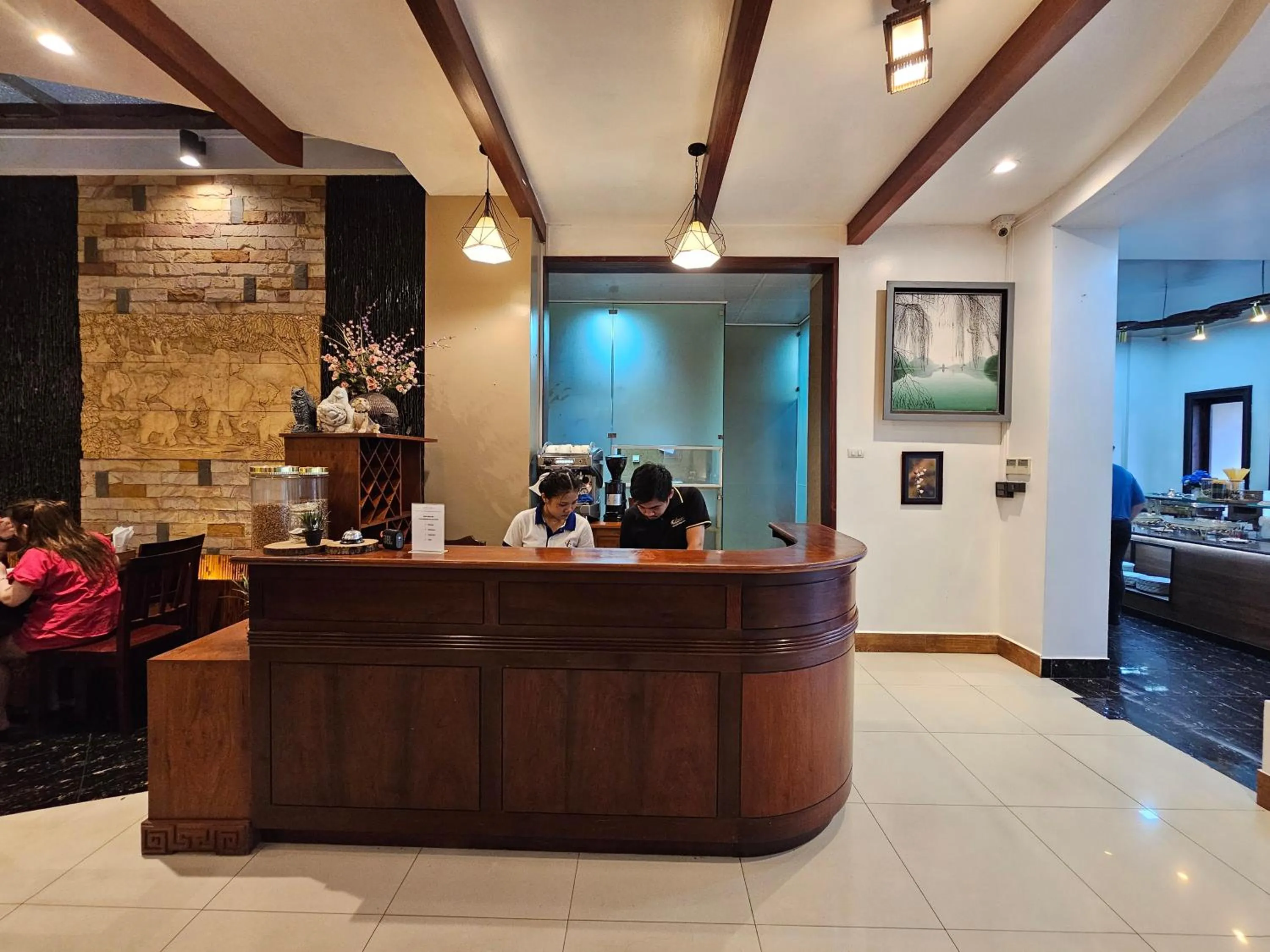 Restaurant/places to eat in Family Boutique Hotel