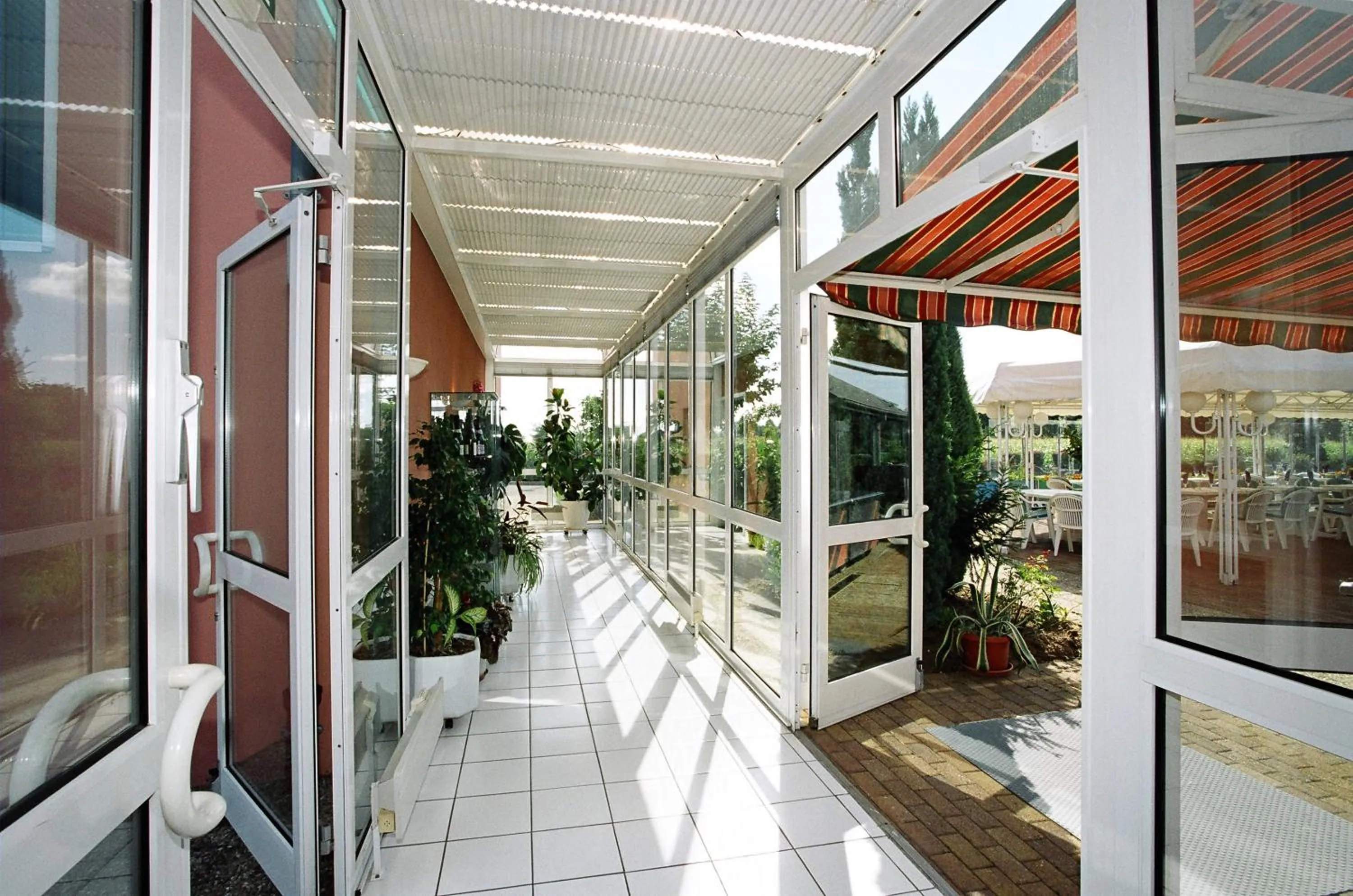 Lobby or reception in Hotel Restaurant La Tour Romaine - Haguenau - Strasbourg Nord