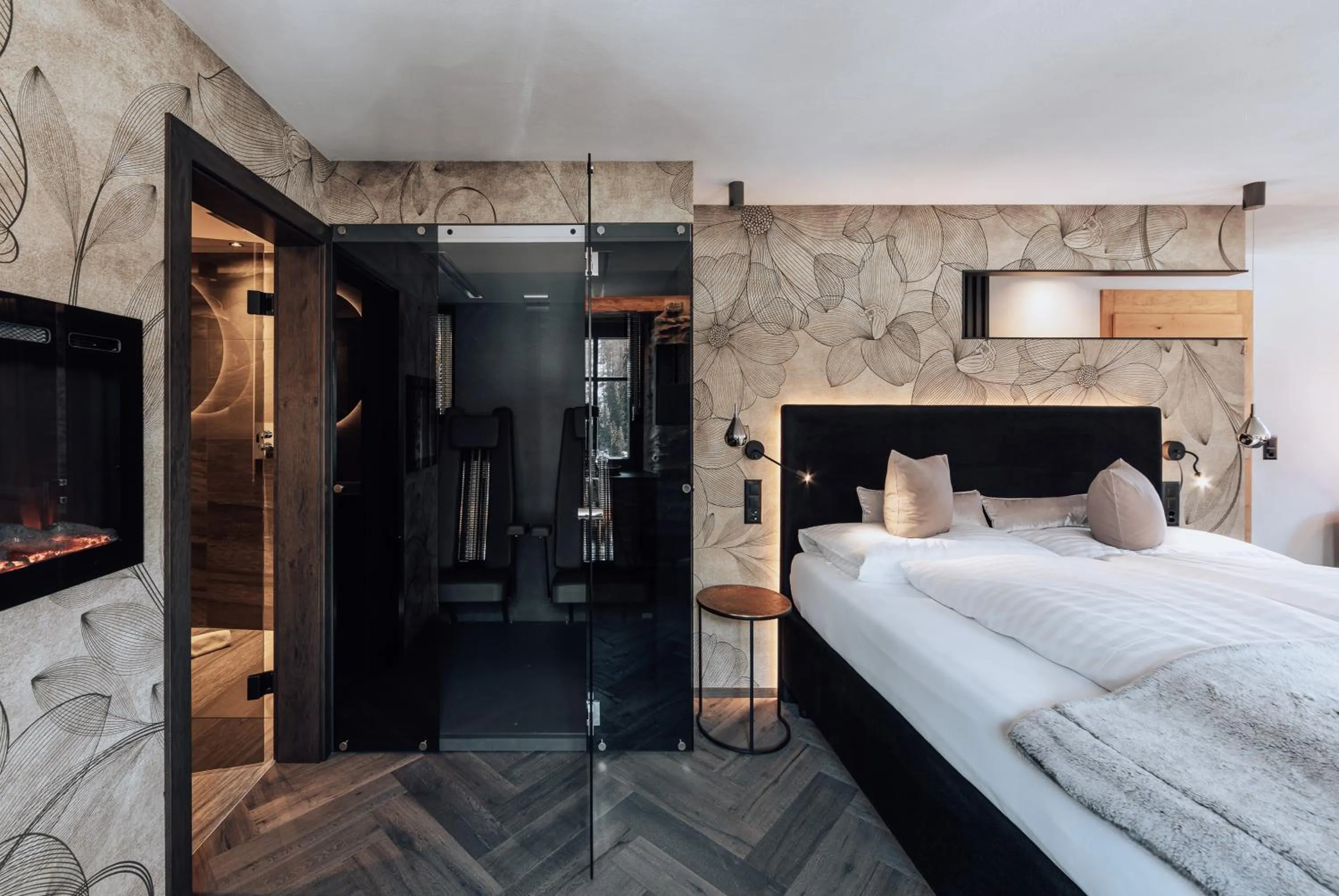 Photo of the whole room, Bed in LARET private Boutique Hotel - Adults only