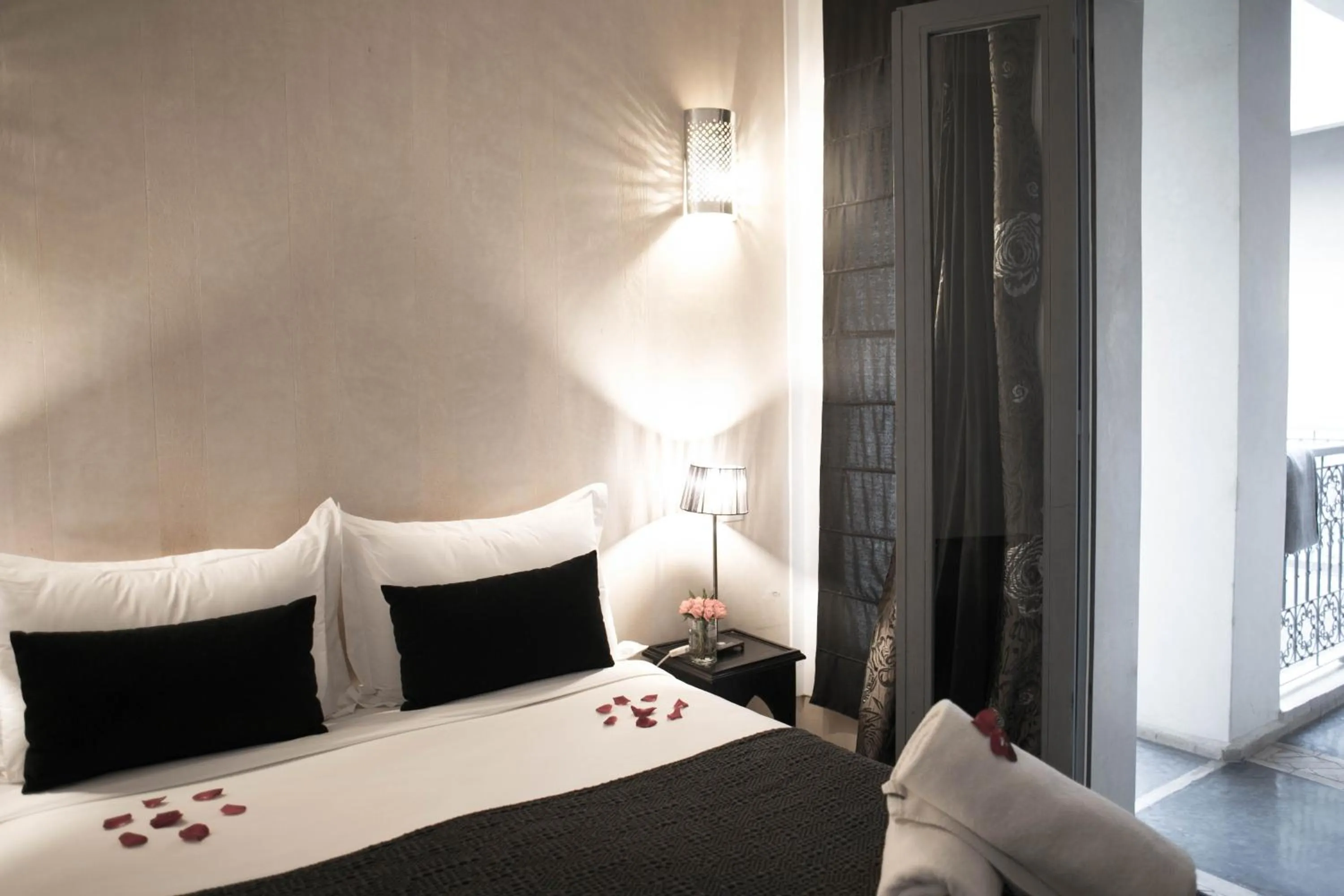 Photo of the whole room, Bed in Riad Dar More