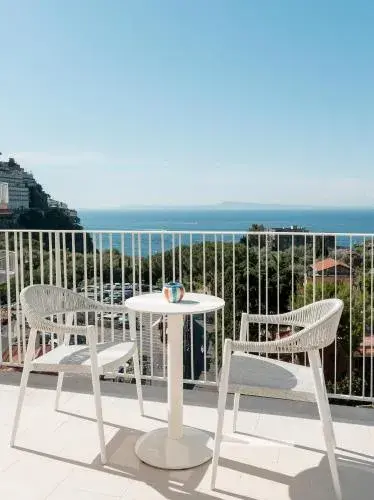 Superior Double or Twin Room with Sea View in Hotel Tirrenia Superior Double or Twin Room with Sea View in Hotel Tirrenia