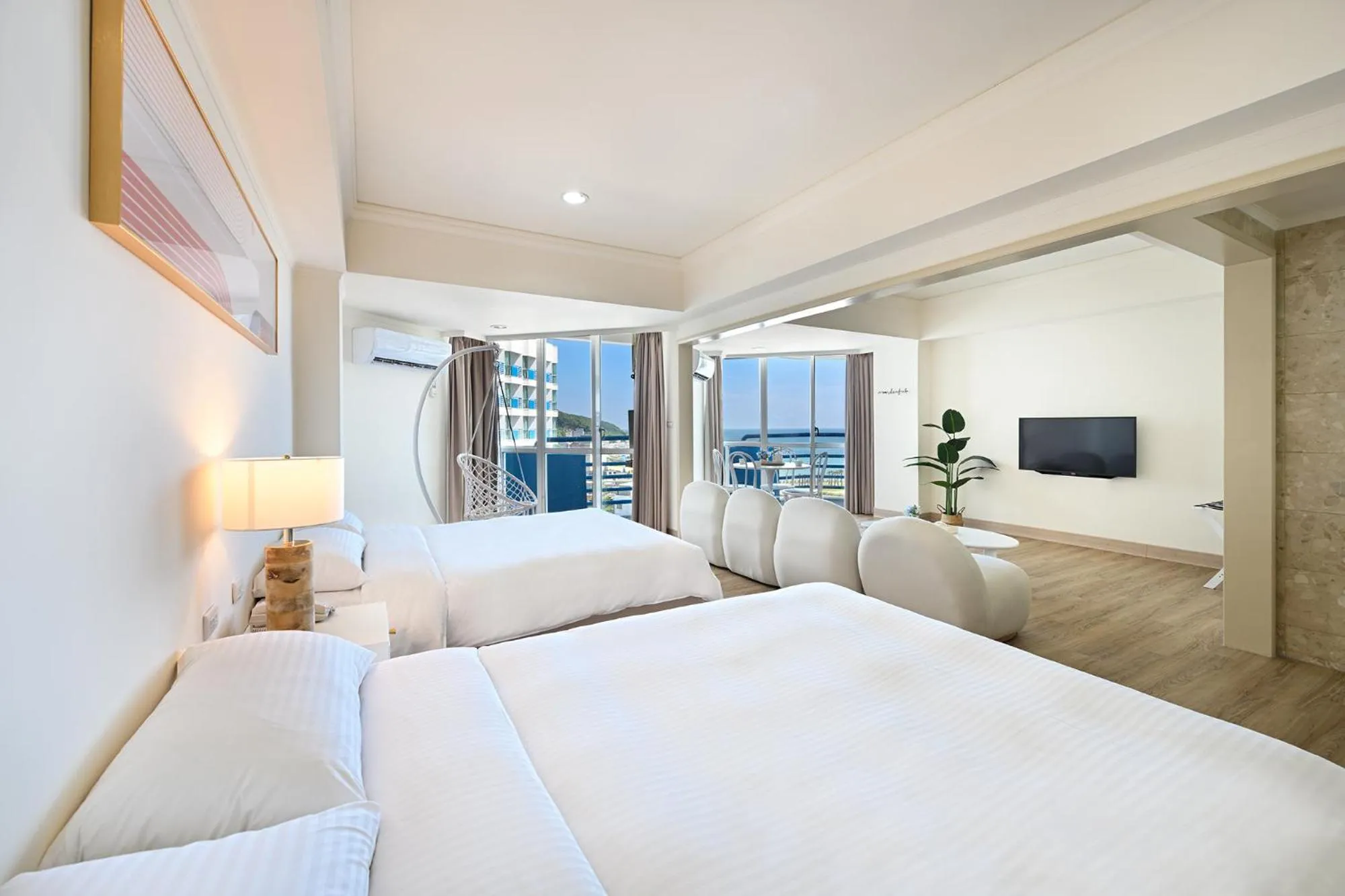 Bed in CT Green Bay Hot-Spring Hotel